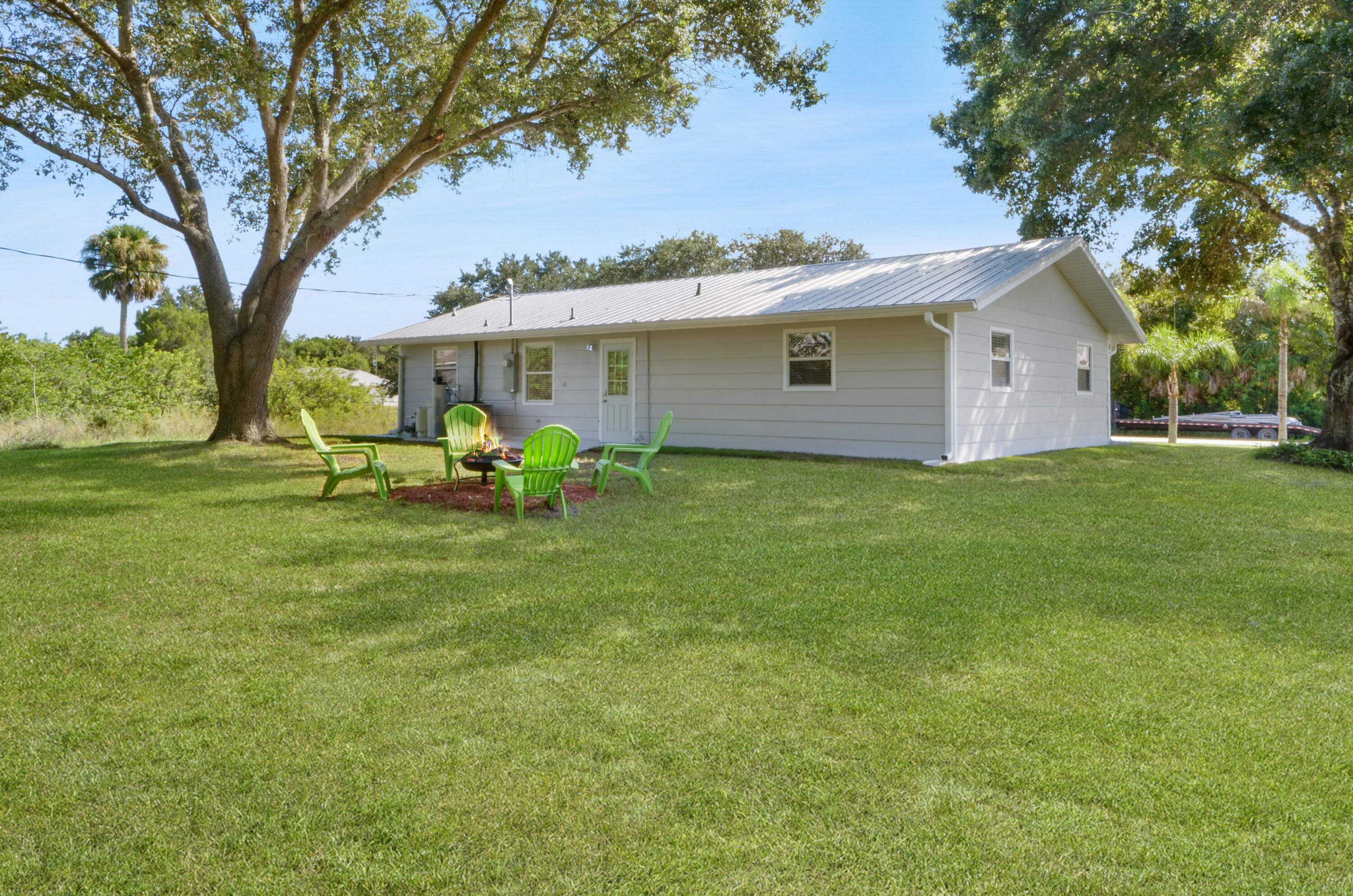 VERO LAKE ESTATES UNIT H - Residential