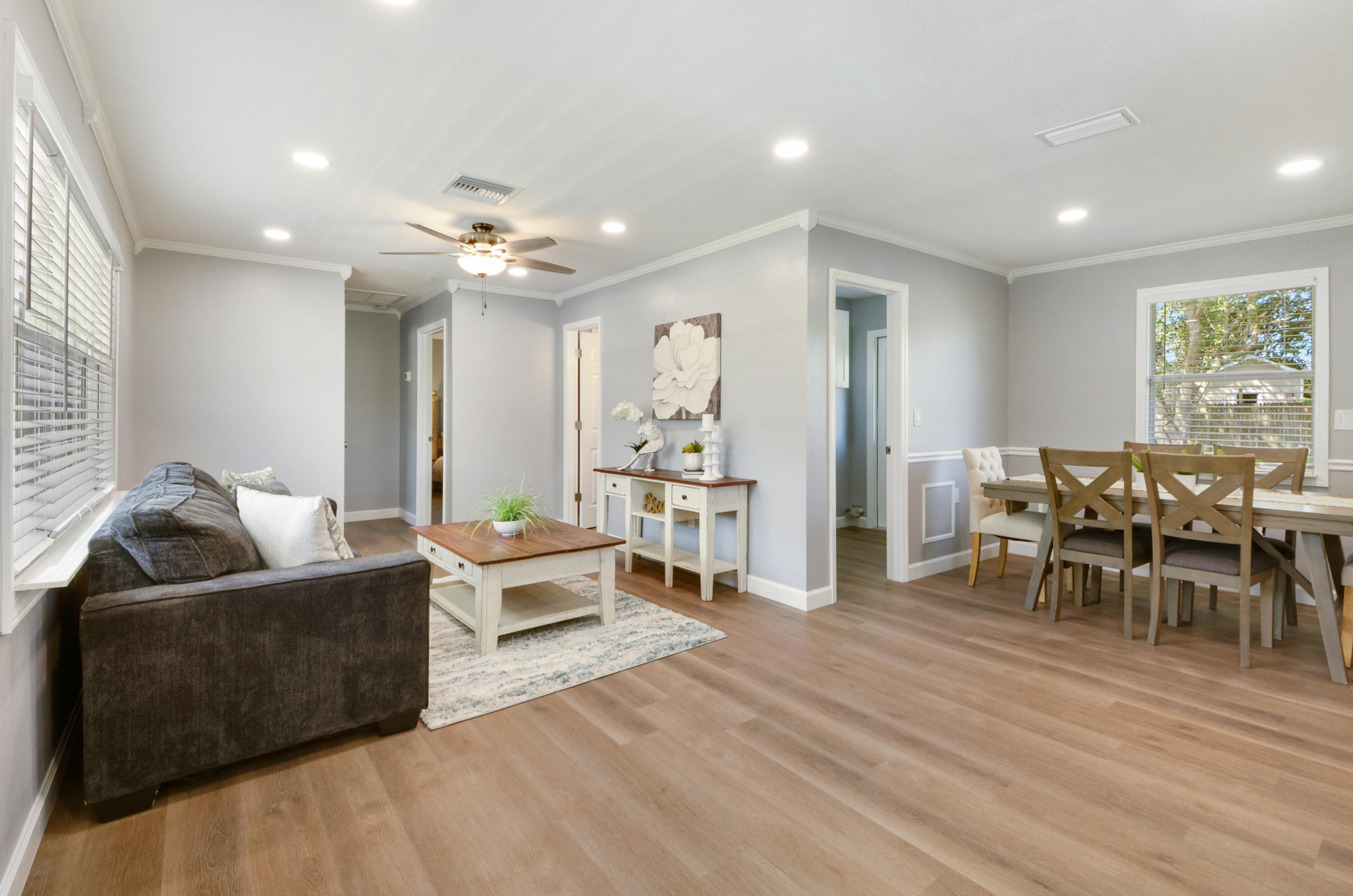VERO LAKE ESTATES UNIT H - Residential