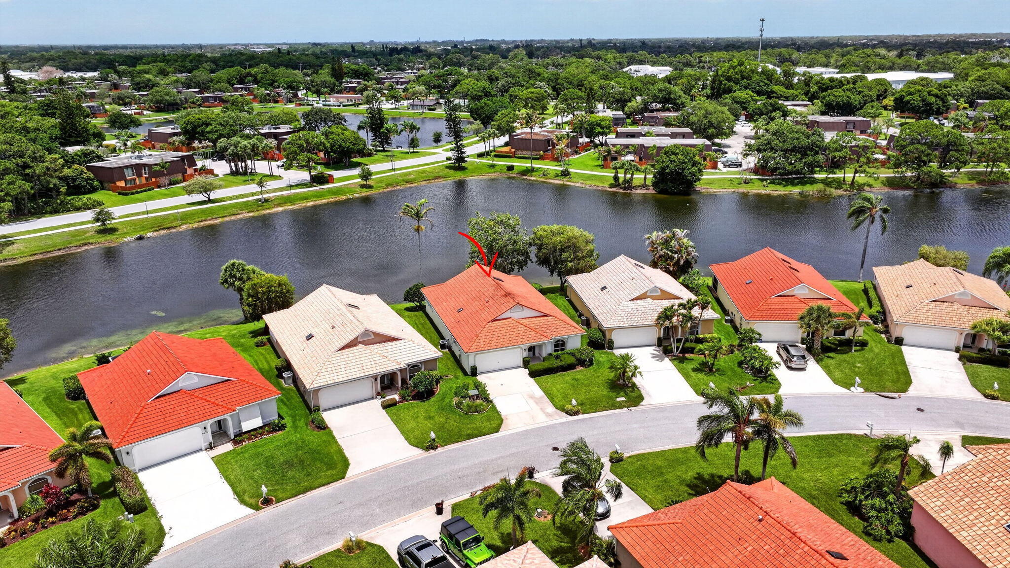 EMERALD LAKES - Residential