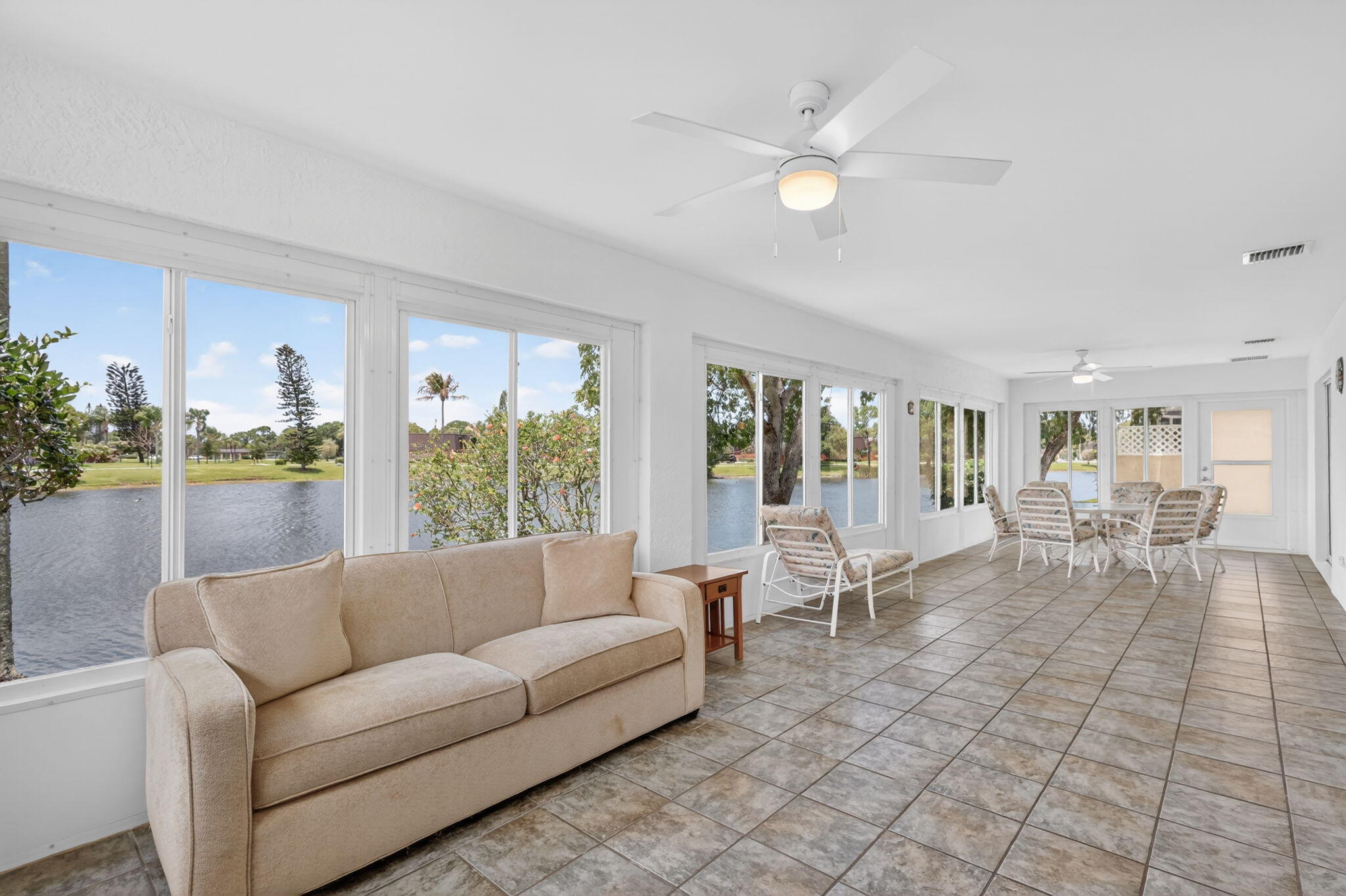 EMERALD LAKES - Residential