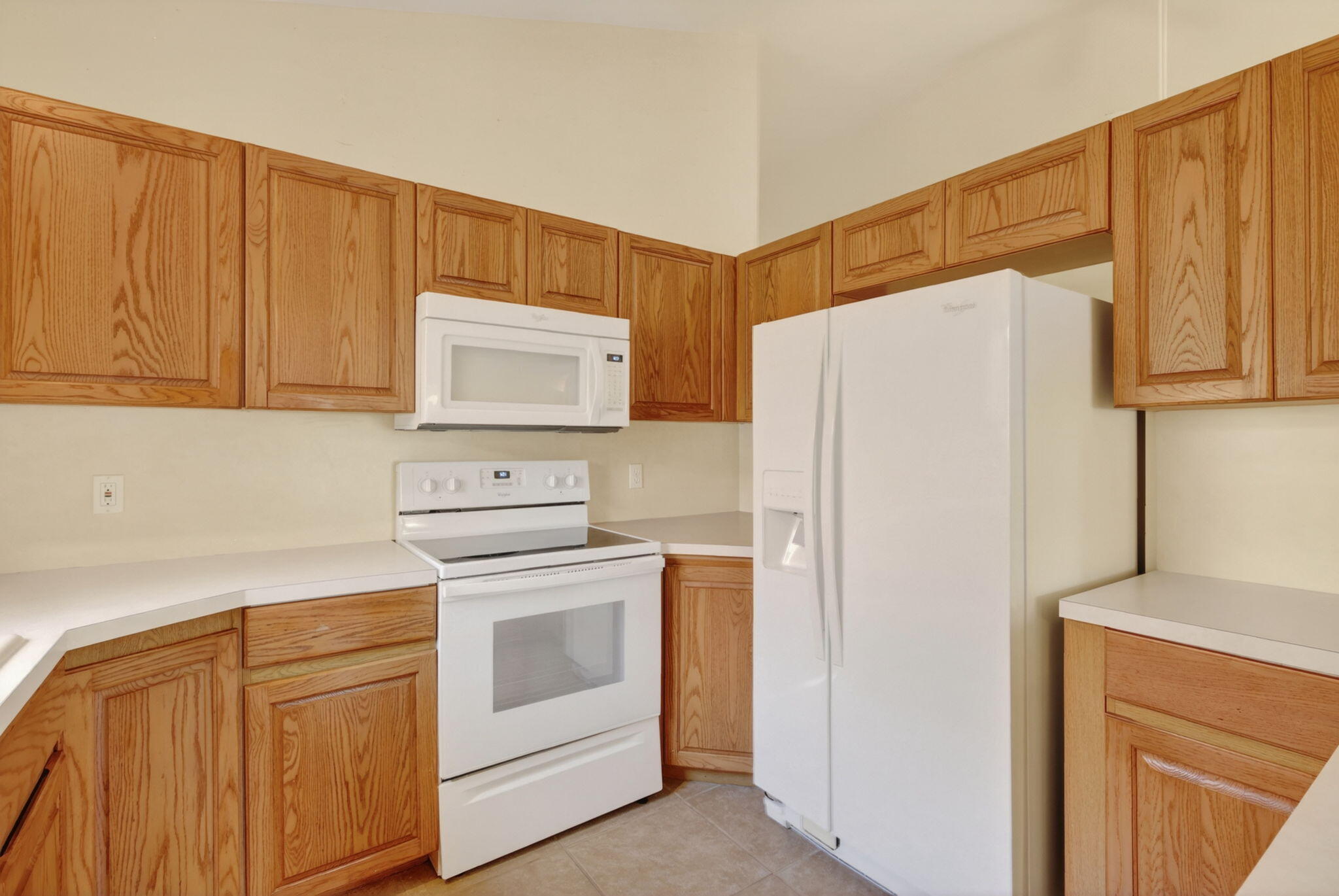 EMERALD LAKES - Residential