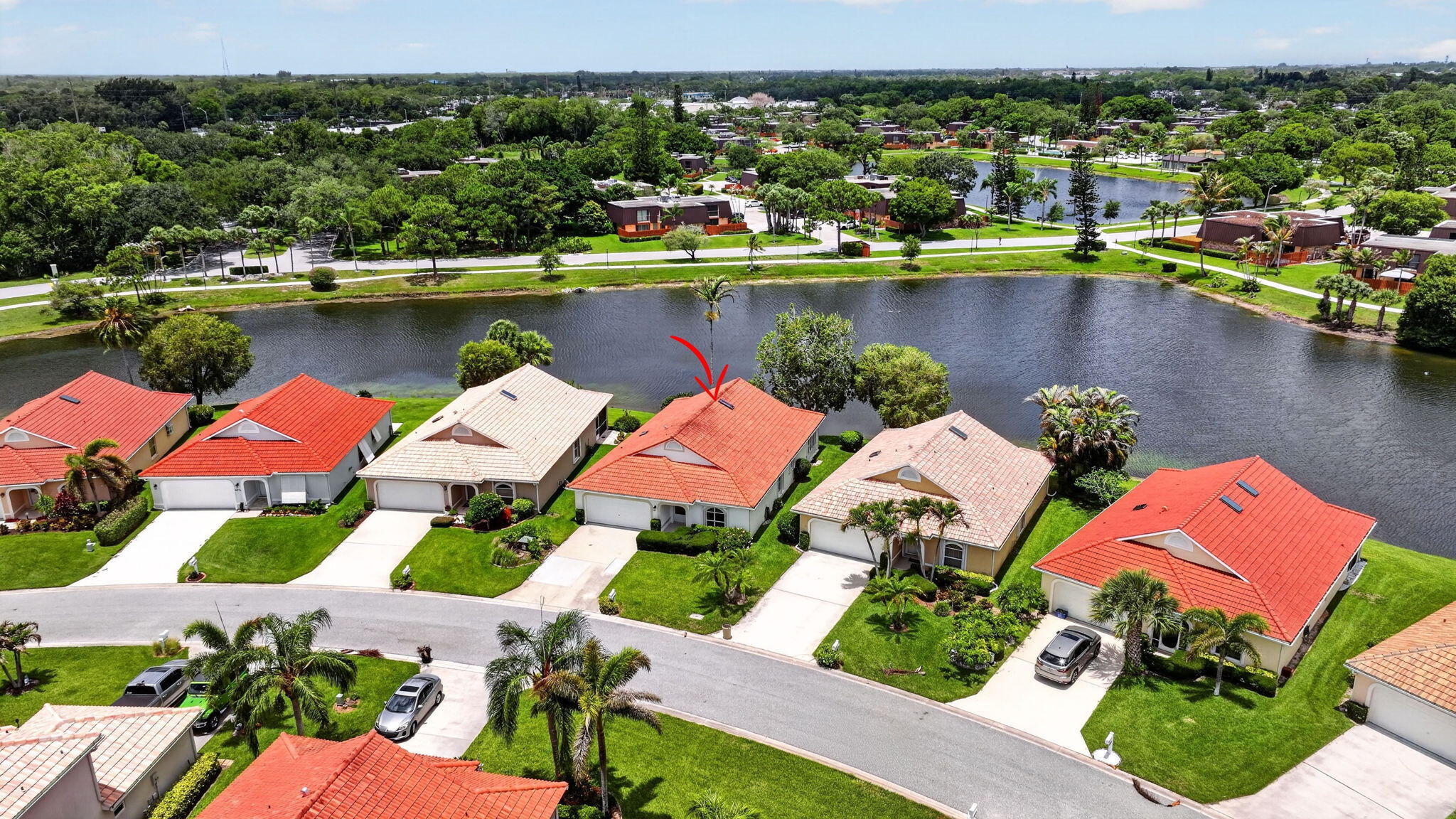 EMERALD LAKES - Residential