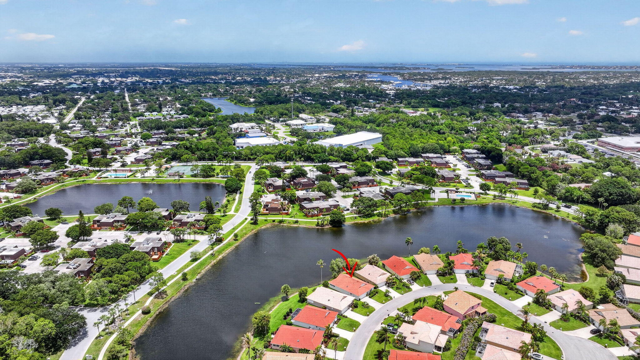 EMERALD LAKES - Residential