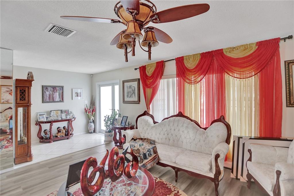 Mainlands Of Tamarac Lake - Residential