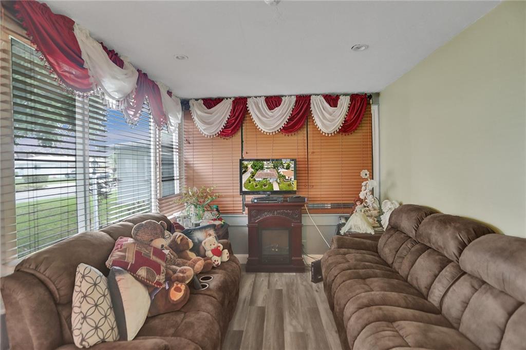 Mainlands Of Tamarac Lake - Residential