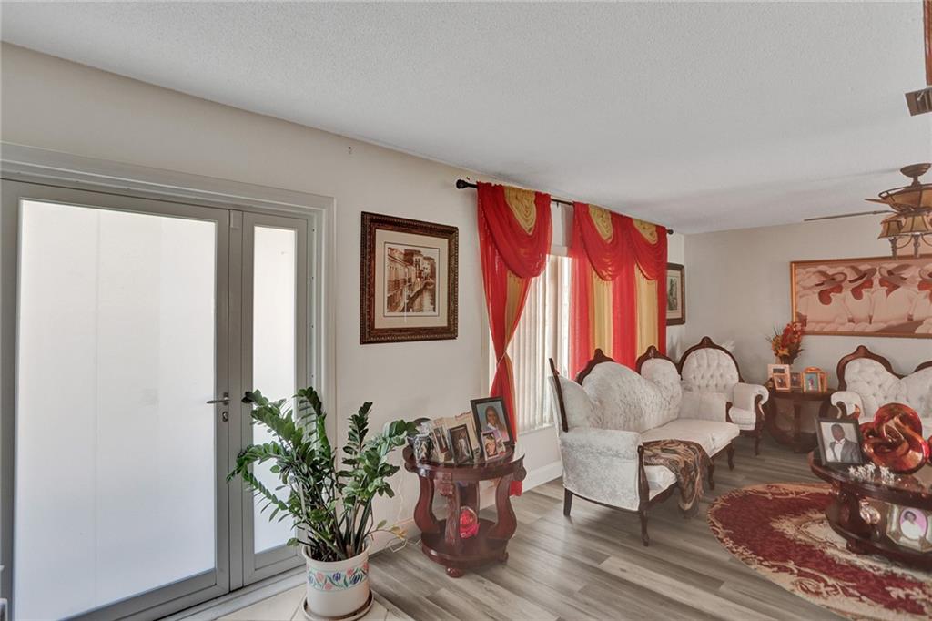 Mainlands Of Tamarac Lake - Residential