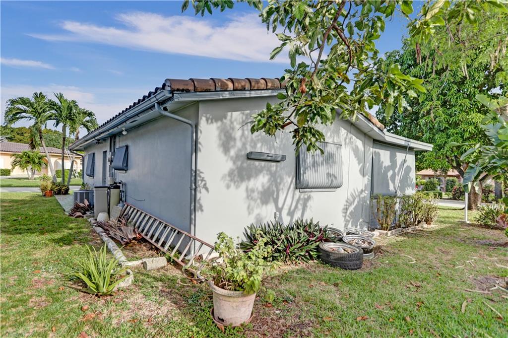 Mainlands Of Tamarac Lake - Residential