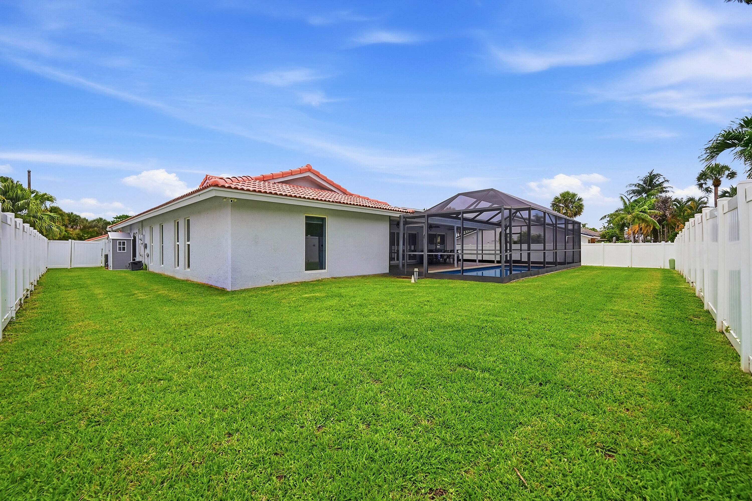 PARADISE PALMS UNIT 5 - Residential Lease