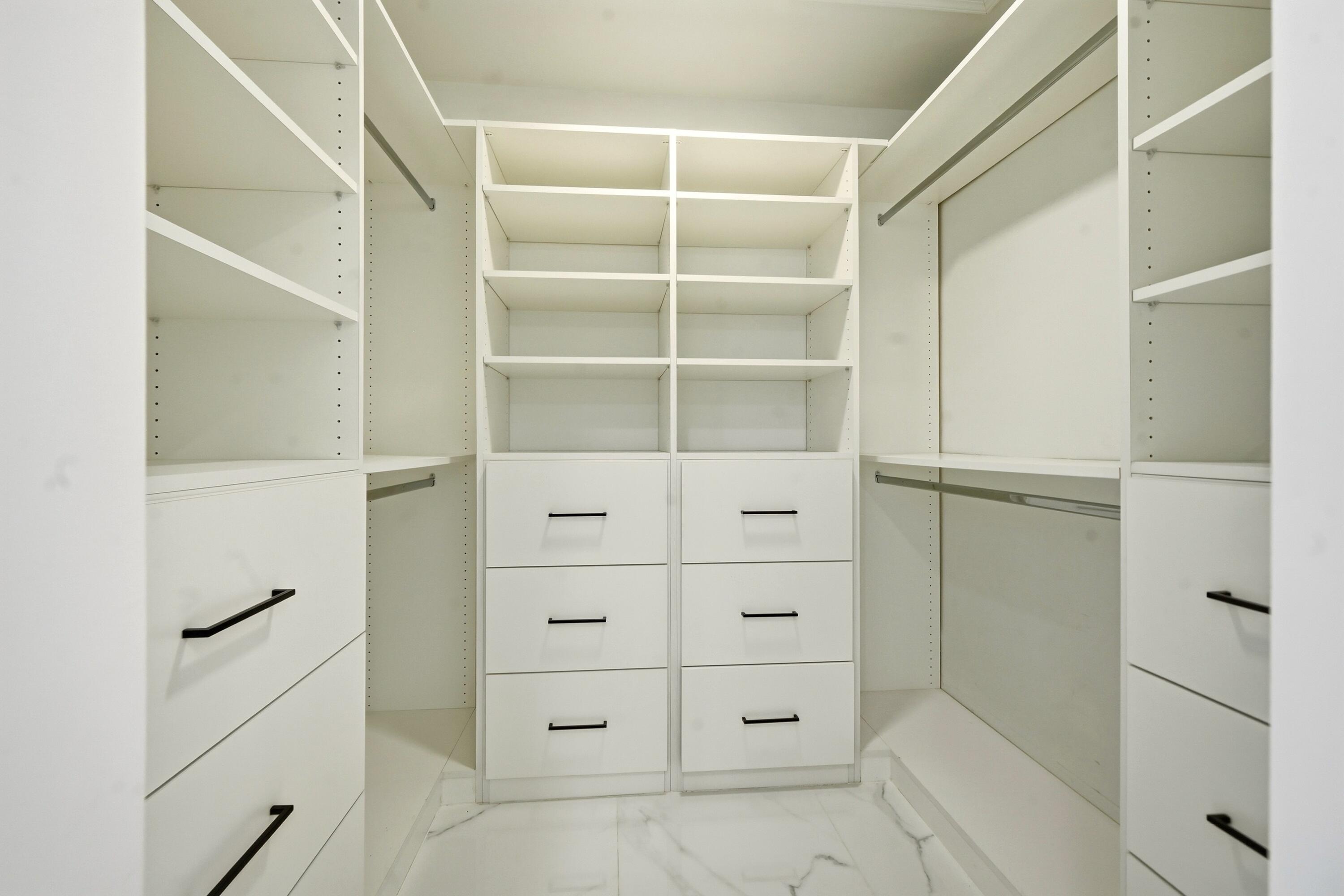 PARADISE PALMS UNIT 5 - Residential Lease