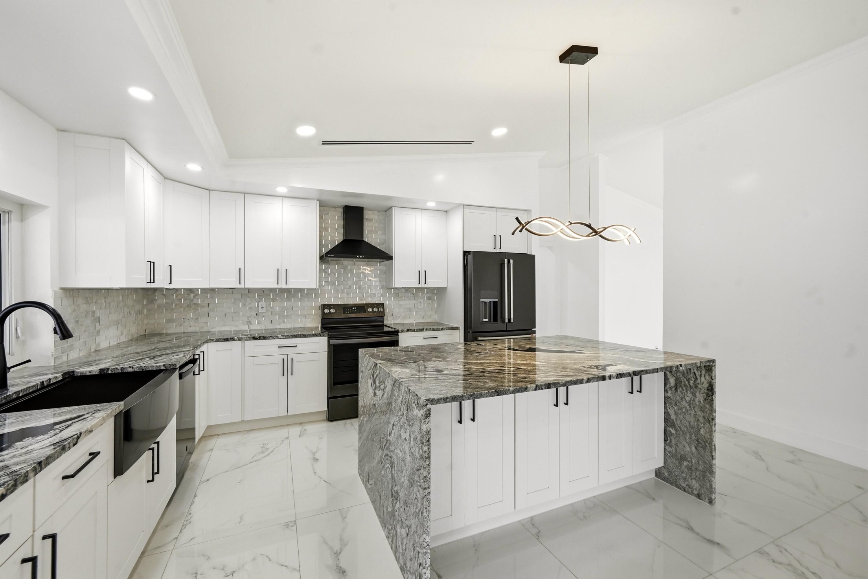 PARADISE PALMS UNIT 5 - Residential Lease