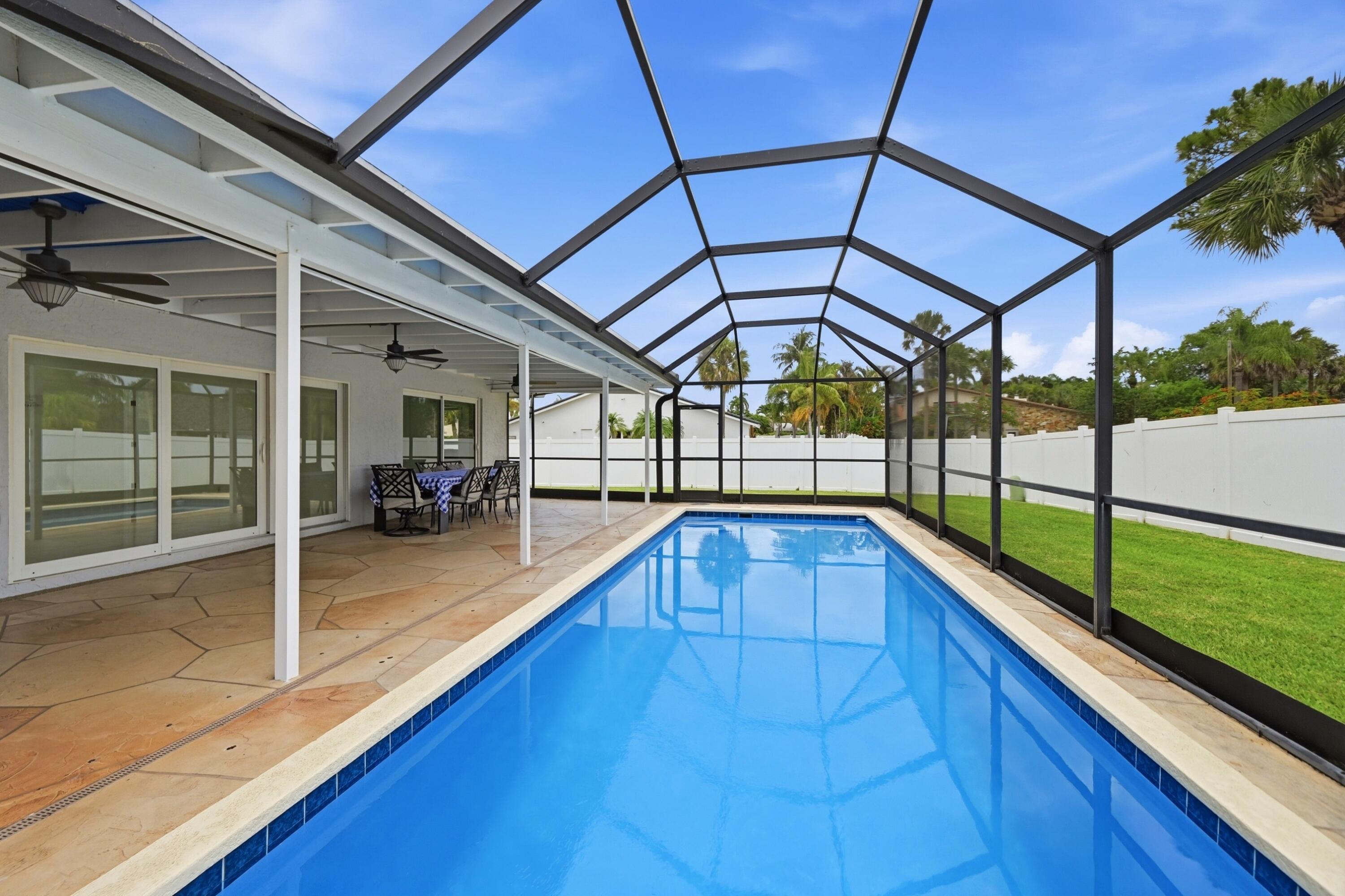 PARADISE PALMS UNIT 5 - Residential Lease