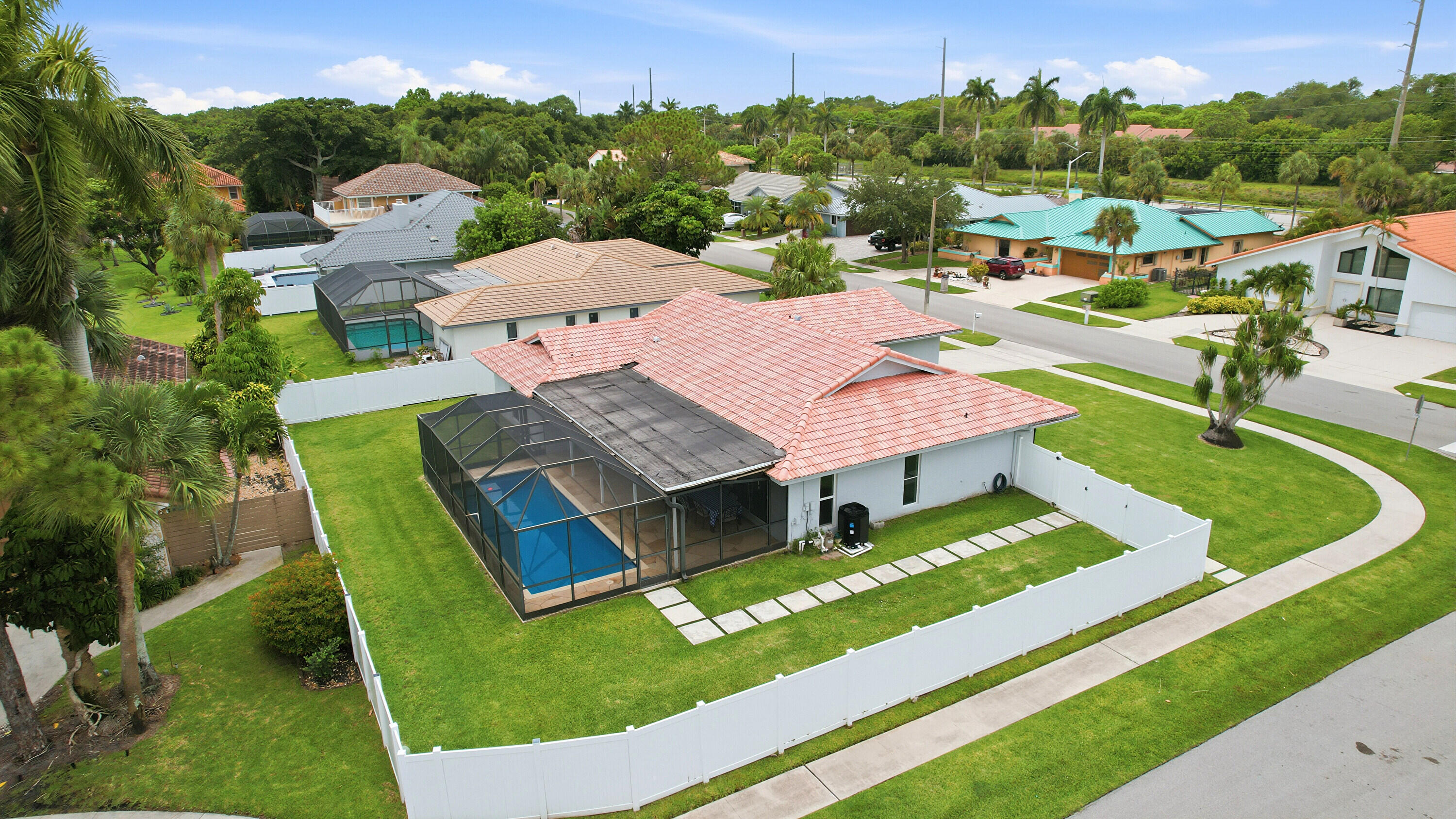 PARADISE PALMS UNIT 5 - Residential Lease