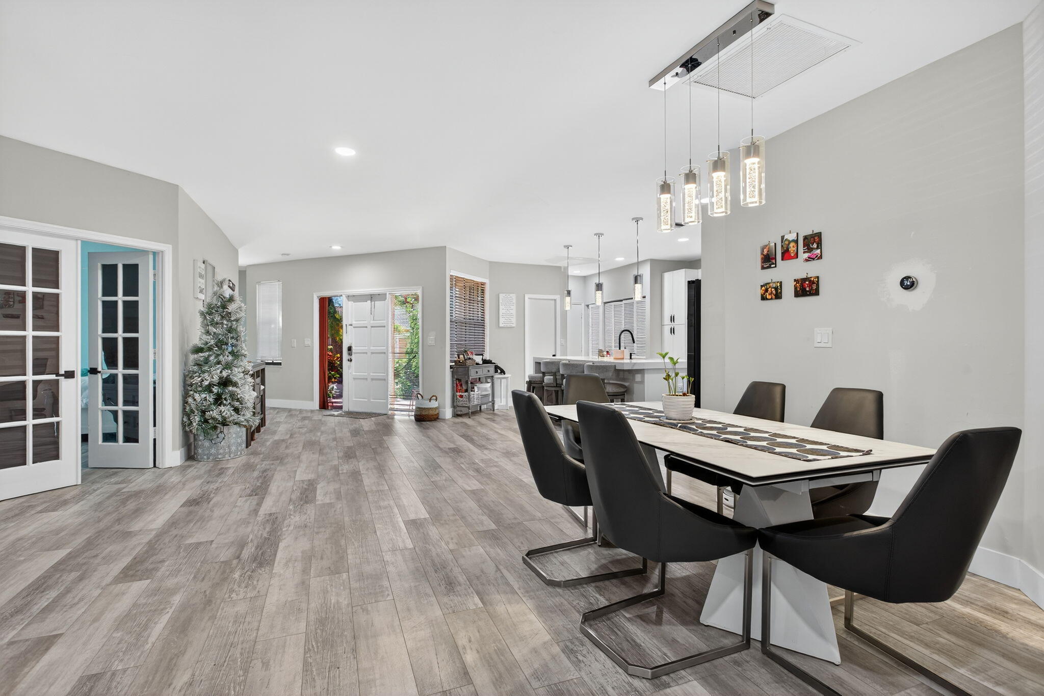 GLEN CONDOMINIUM 1 - Residential Lease