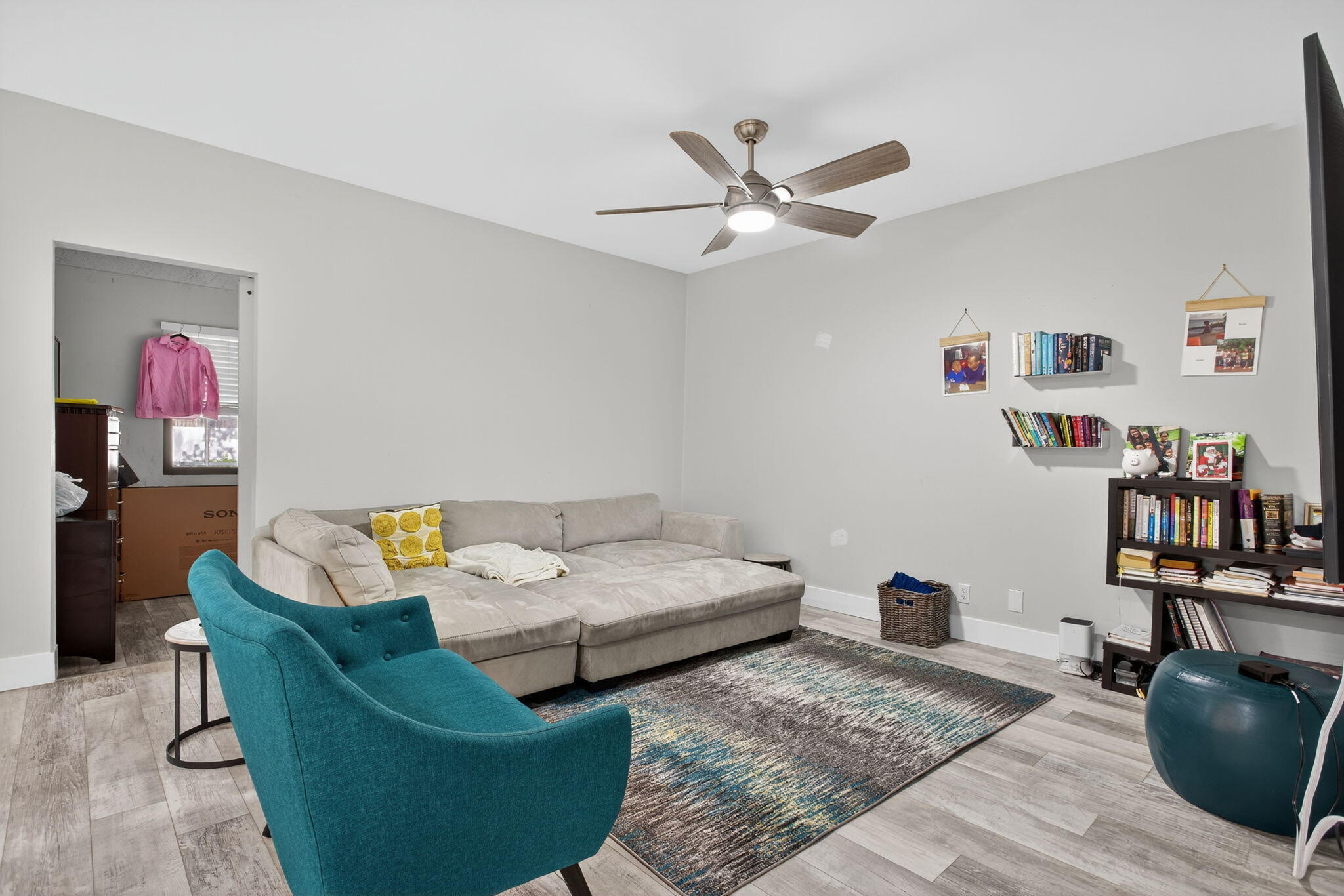 GLEN CONDOMINIUM 1 - Residential Lease