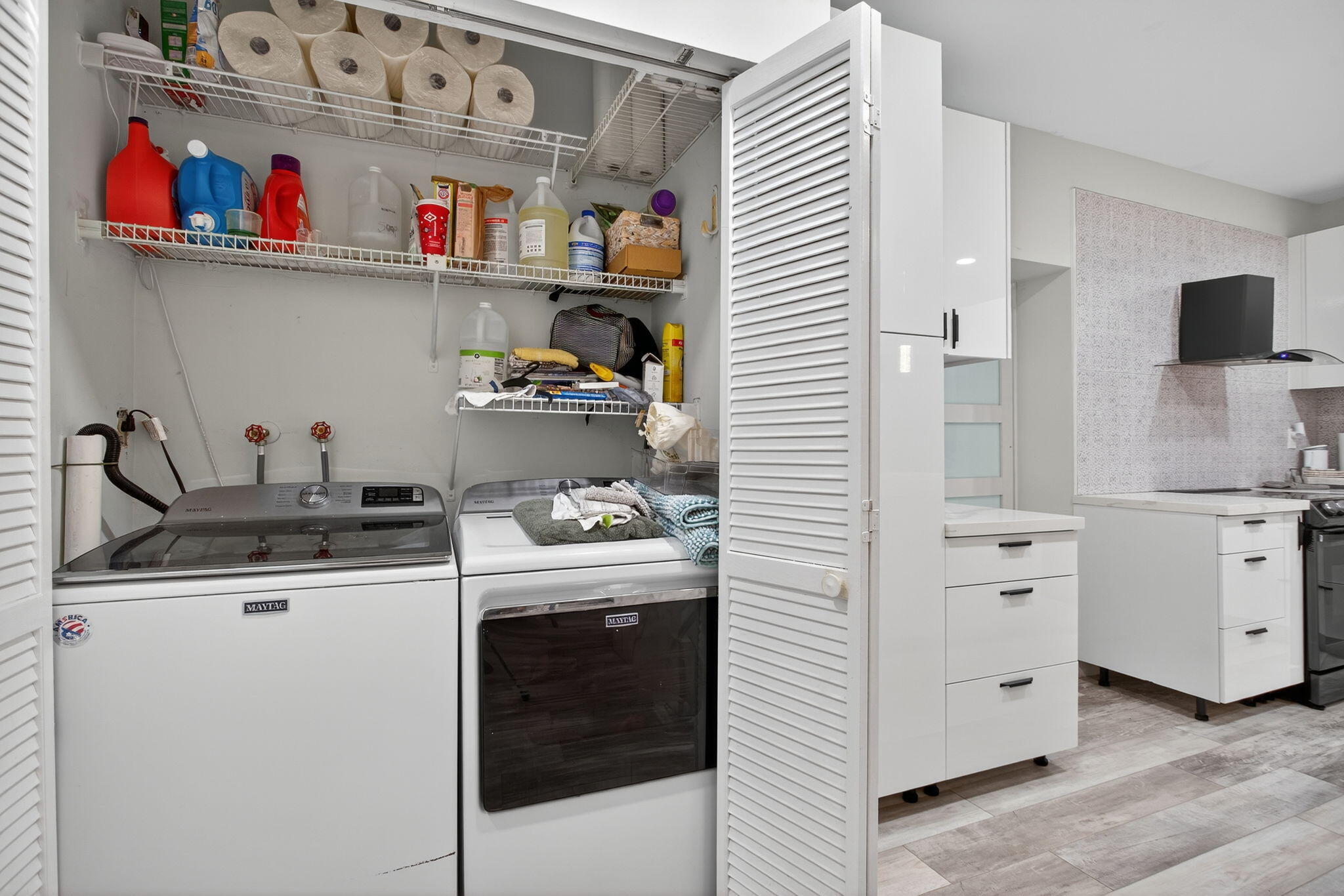 GLEN CONDOMINIUM 1 - Residential Lease