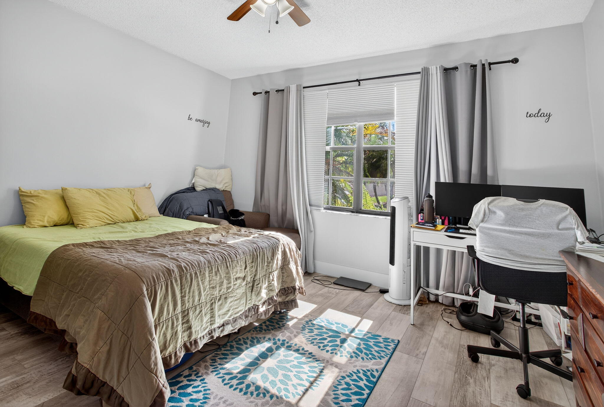 GLEN CONDOMINIUM 1 - Residential Lease
