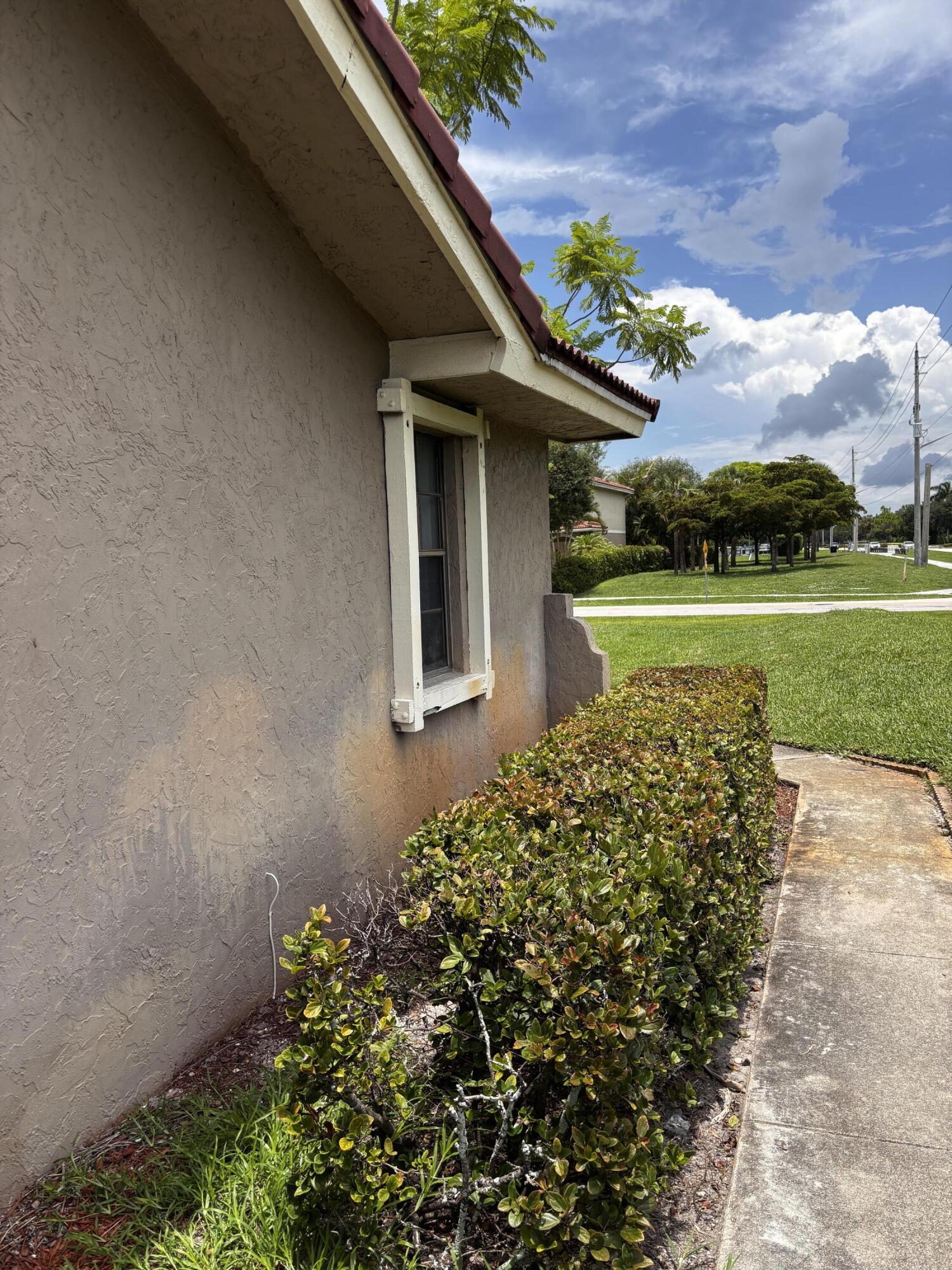 VALENCIA ESTATES - Residential