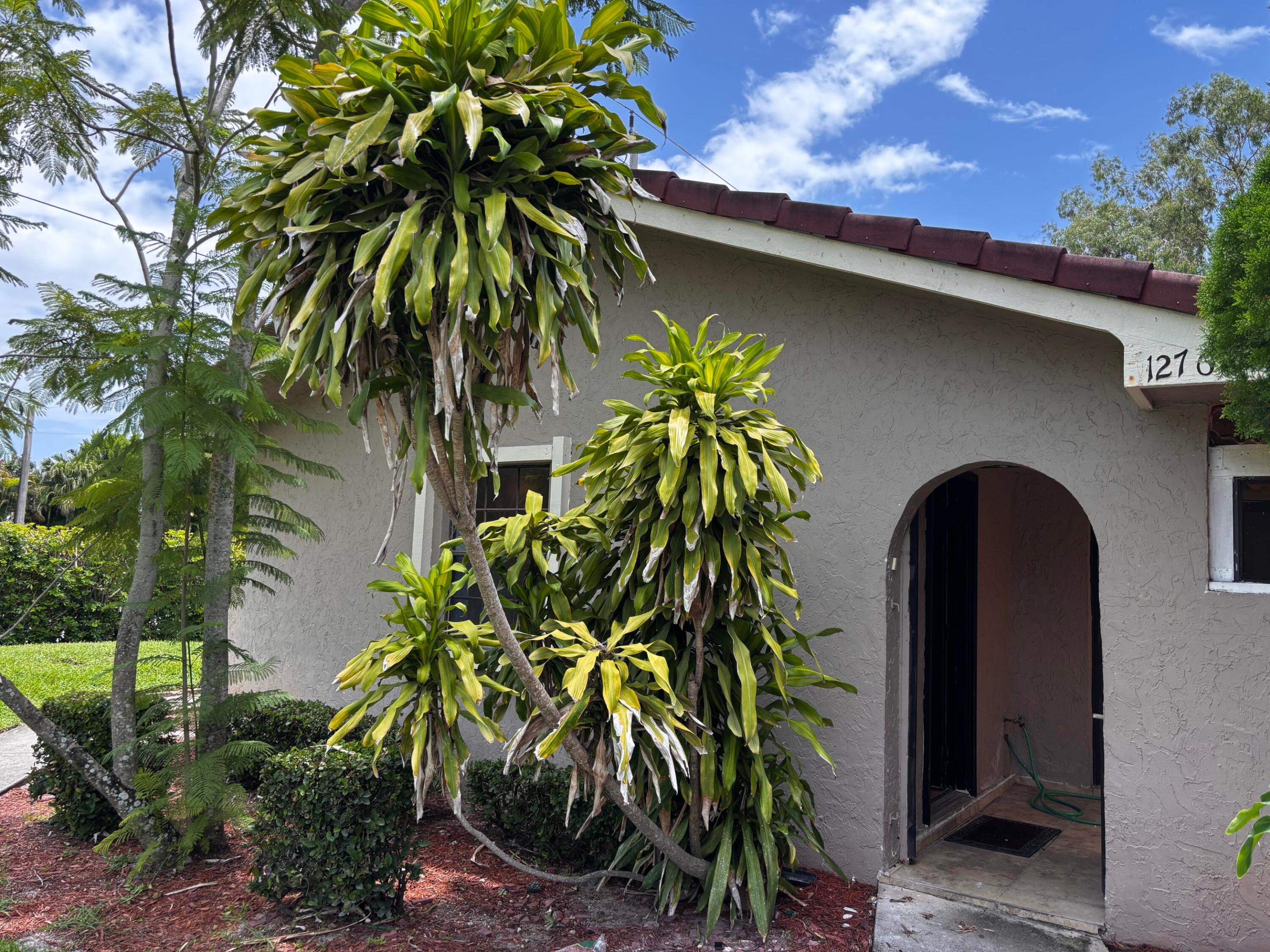 VALENCIA ESTATES - Residential