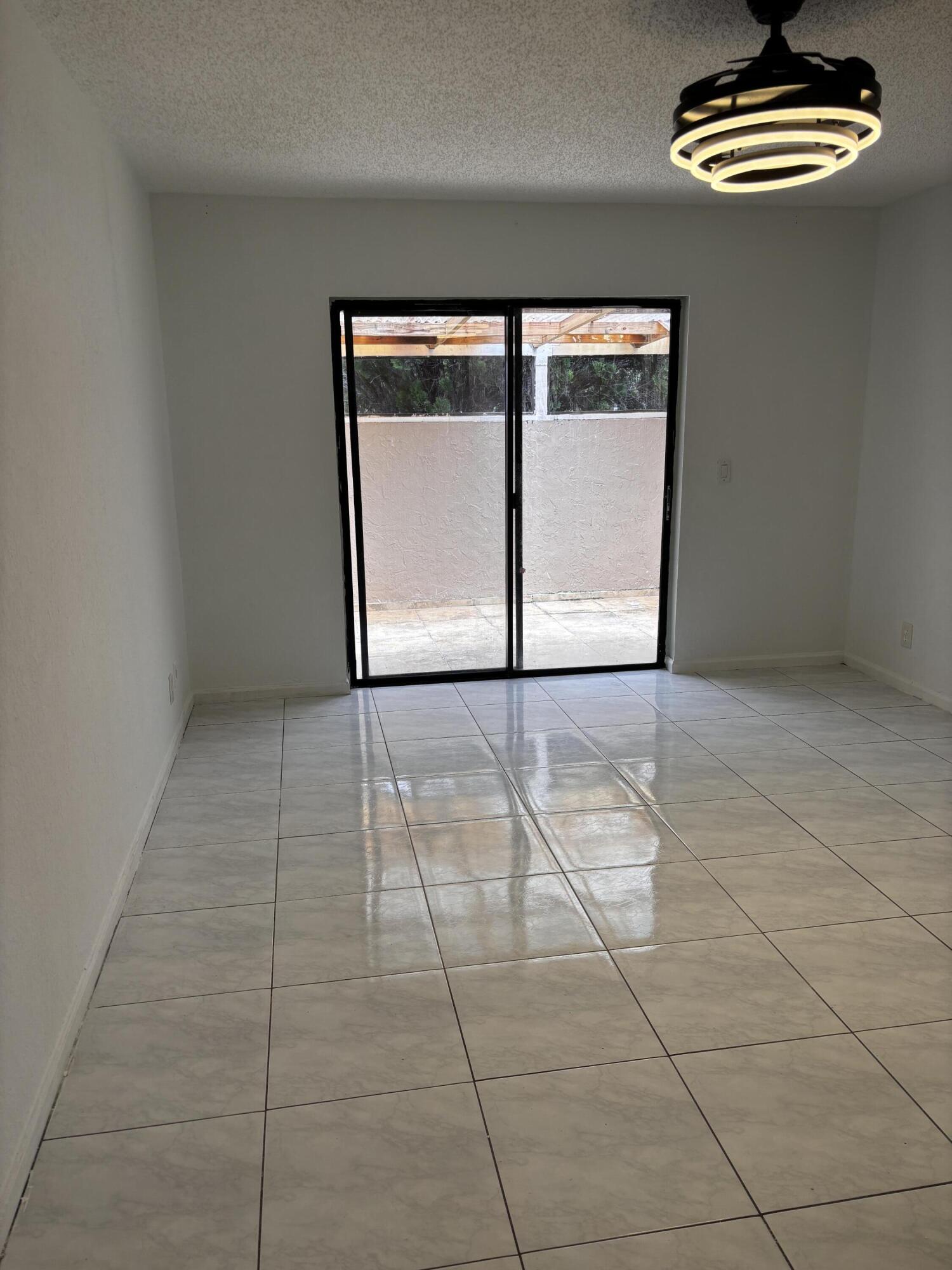 VALENCIA ESTATES - Residential