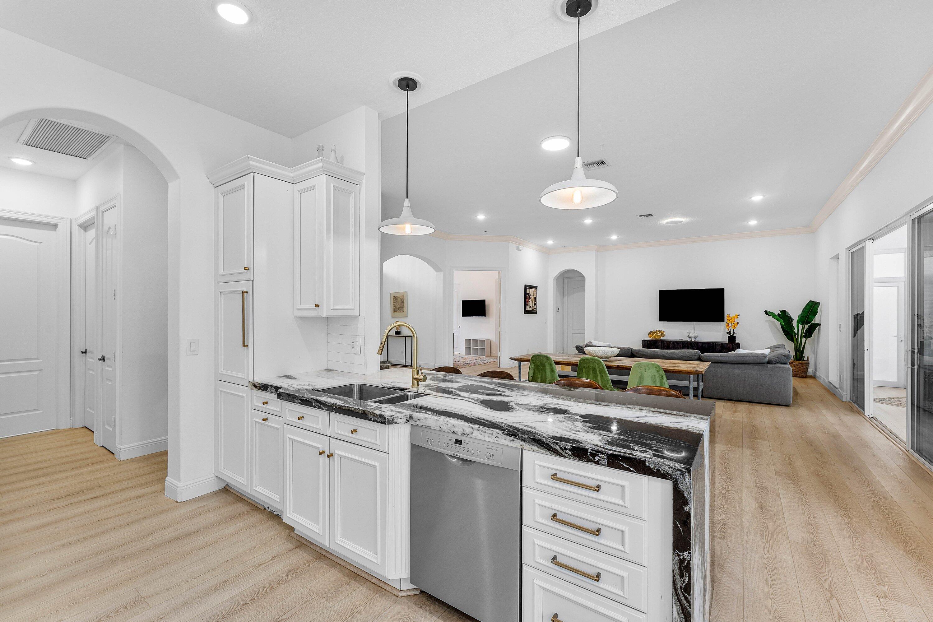 GOLF AND TENNIS VILLAGE PH 3 - Residential Lease