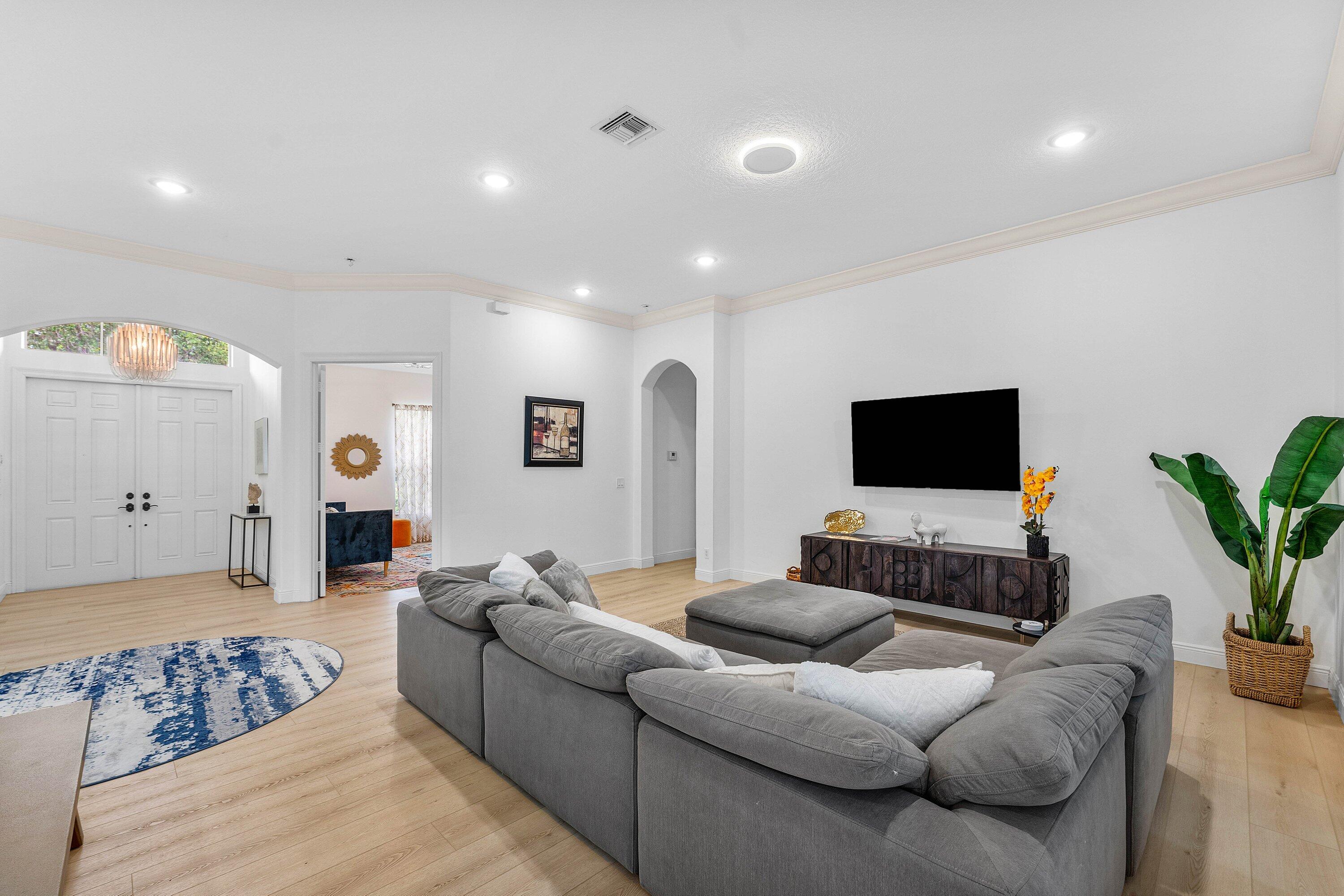 GOLF AND TENNIS VILLAGE PH 3 - Residential Lease