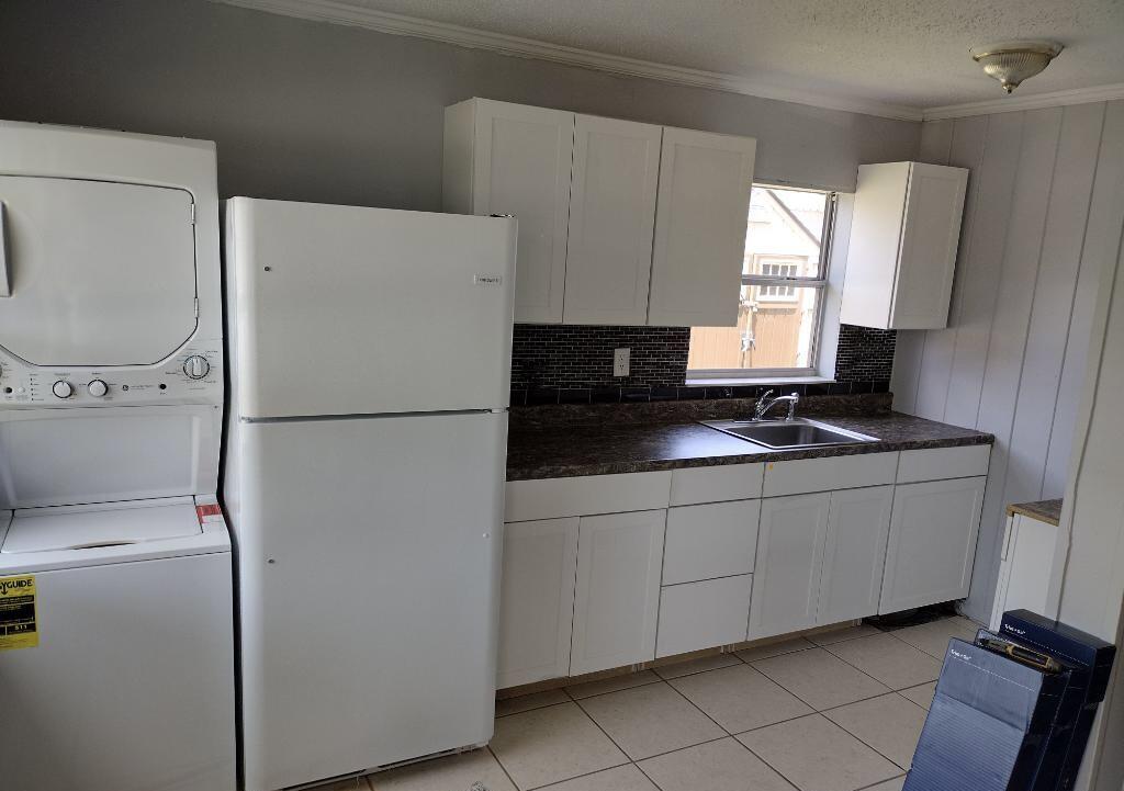 NEW MONROVIA - Residential Lease