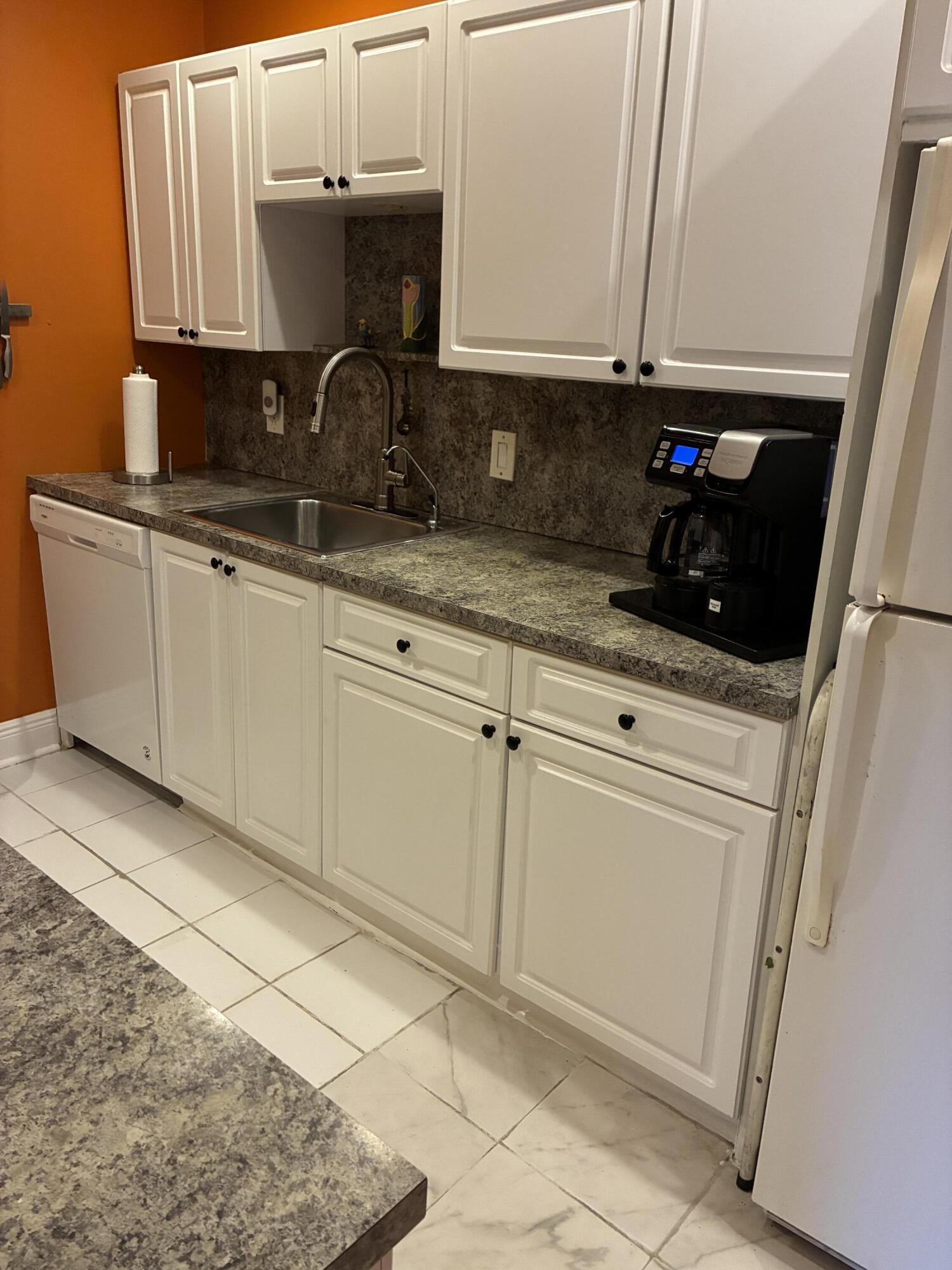 PALMLAND VILLAS I CONDO - Residential