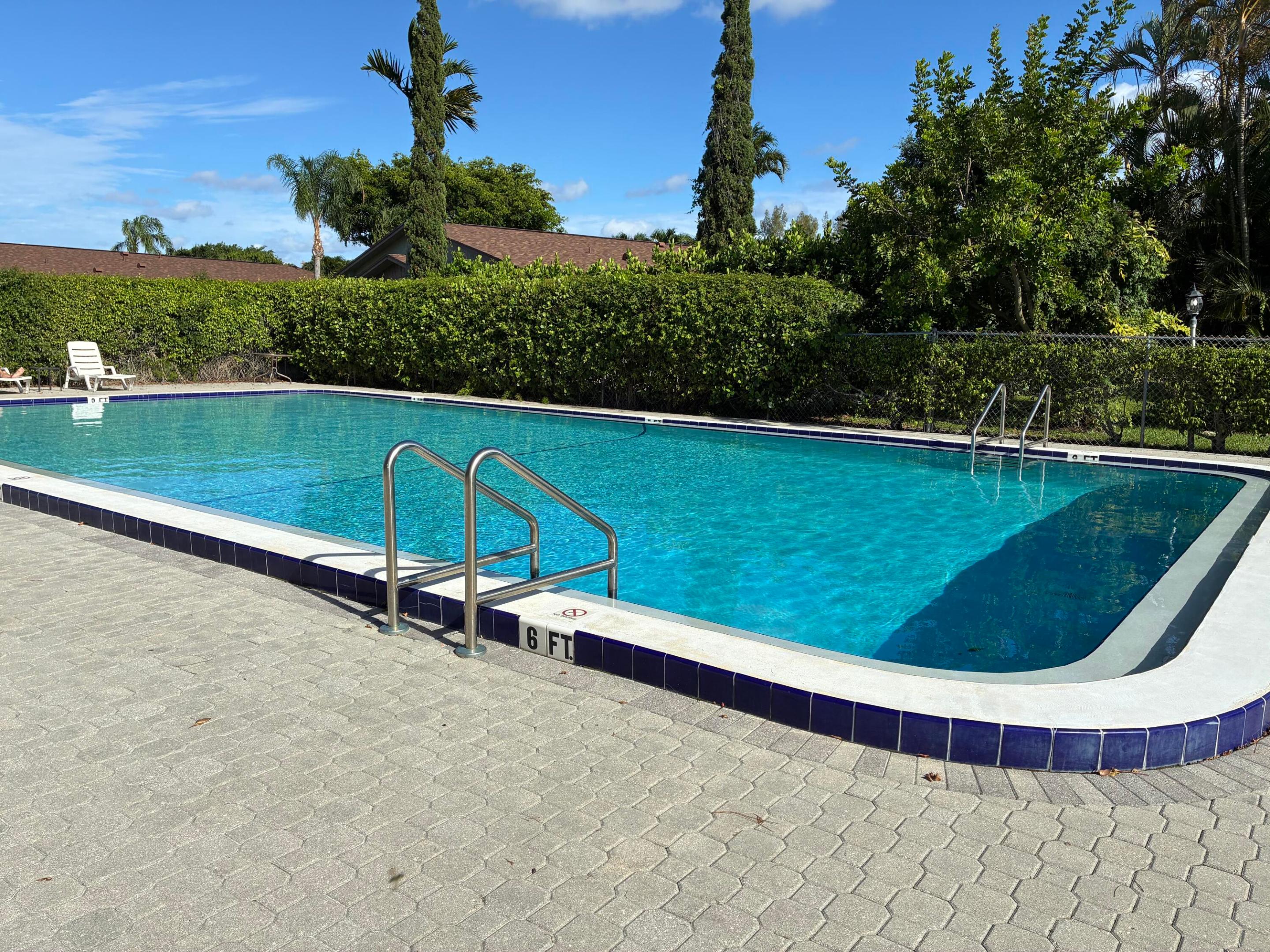 PALMLAND VILLAS I CONDO - Residential