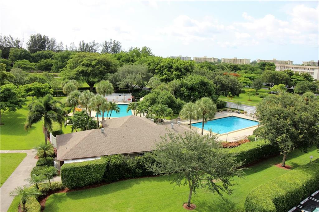 OAKS WAY KING 2 BED 2 BATH TOP OF THE LINE REMODEL. SPECTACULAR GOLF AND LAKE VIEWS WITH AMAZING SUNSETS. REMODEL WAS JUST COMPLETE WITH SUPERIOR FINISHES. OPEN KITCHEN, DESIGNER BATHS, IMPACT WINDOWS. BUILDING 115 ON OAKS WAY IS THE FRIENDLIEST BUILDING IN PALM AIRE!!