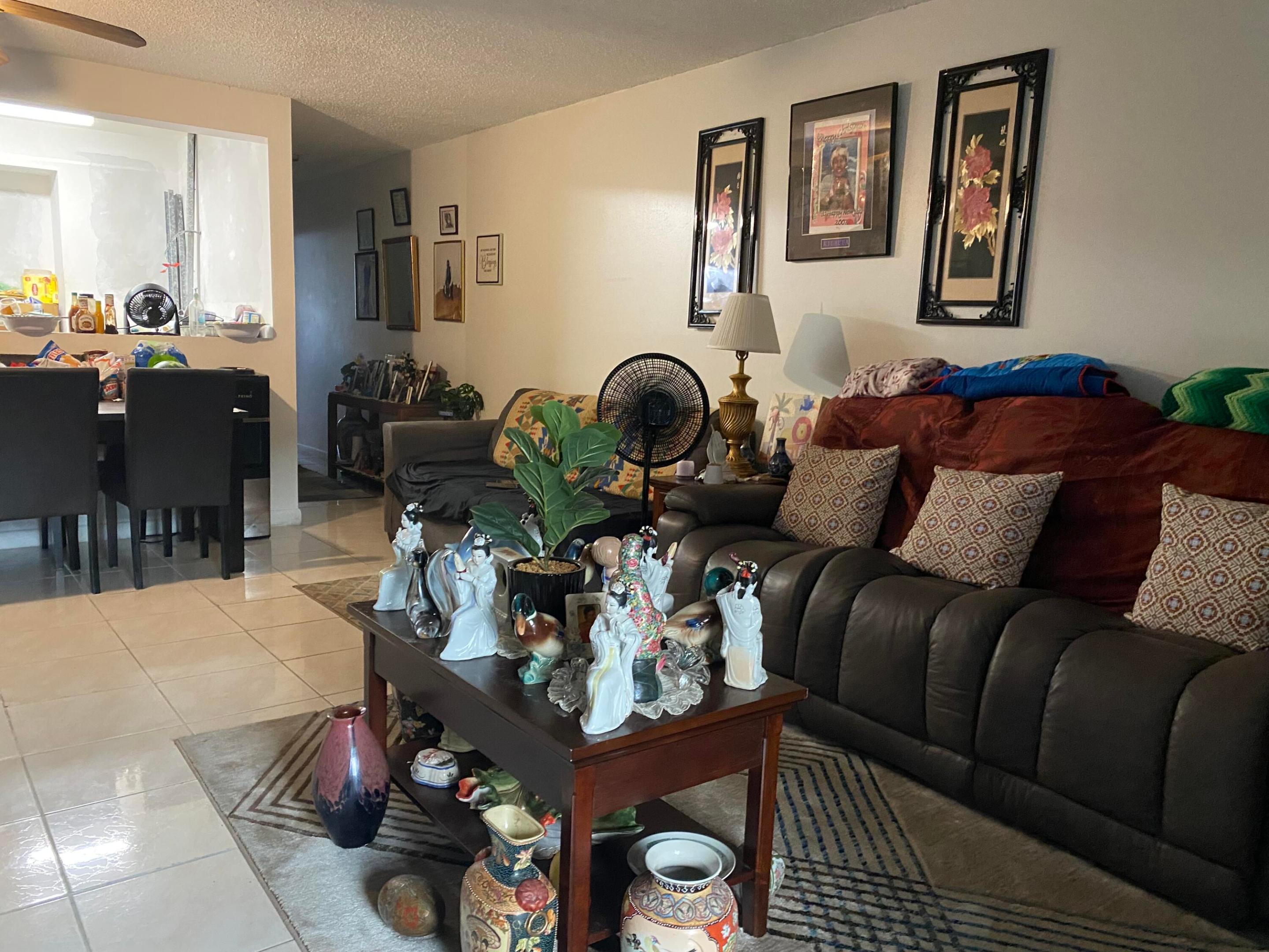LAKESIDE MANOR SOUTH CONDO - Residential
