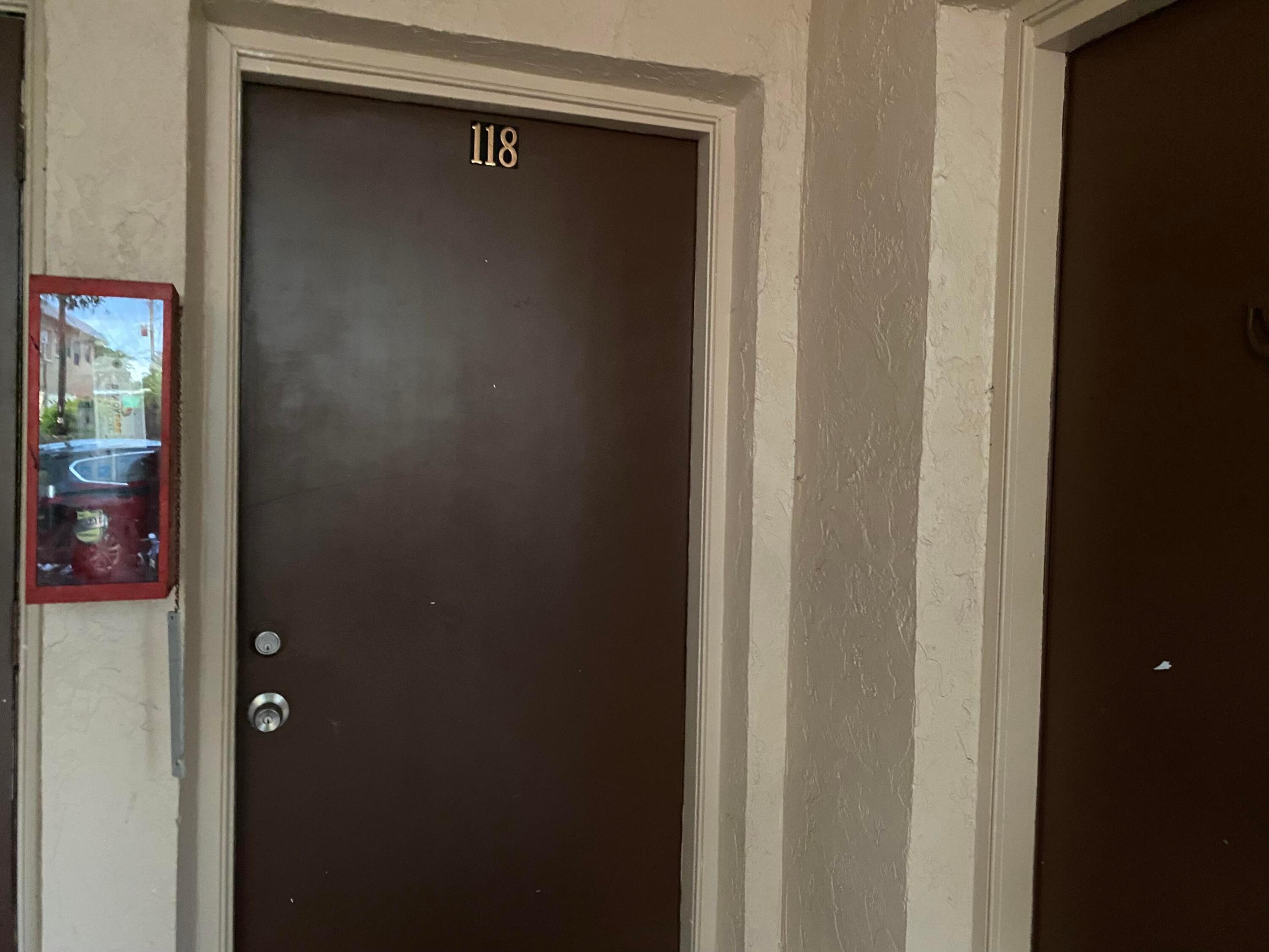 LAKESIDE MANOR SOUTH CONDO - Residential