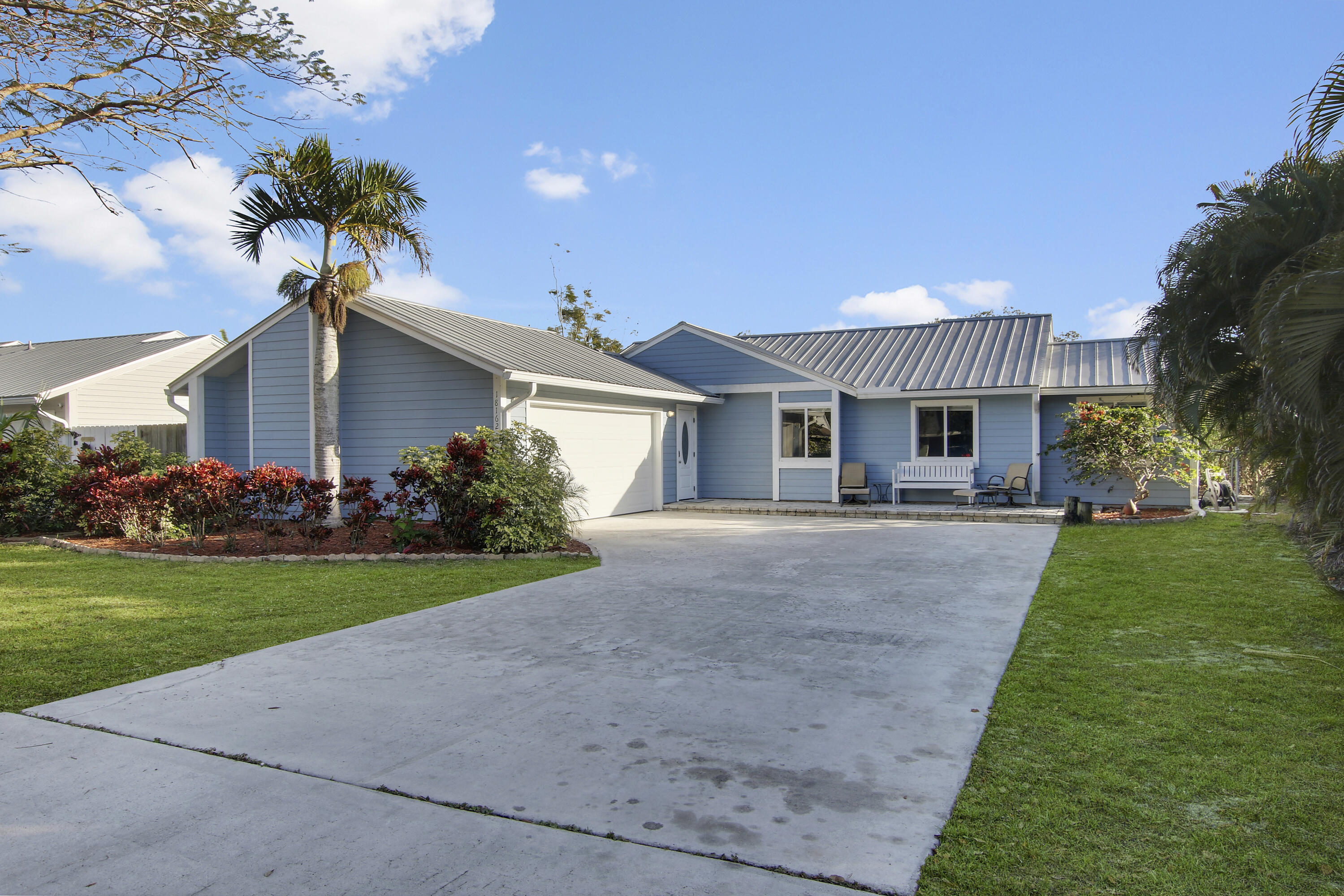 Updated single family home in the heart of Jupiter available for unfurnished annual rental. This 3 bedroom, 2 bath property features a large living area and great fenced in yard. Boat storage and ramp access may be available providing Loxahatchee River, Intracoastal and Ocean Access.