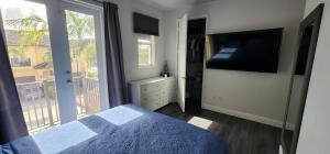 5150 HILLSBORO - Residential Lease