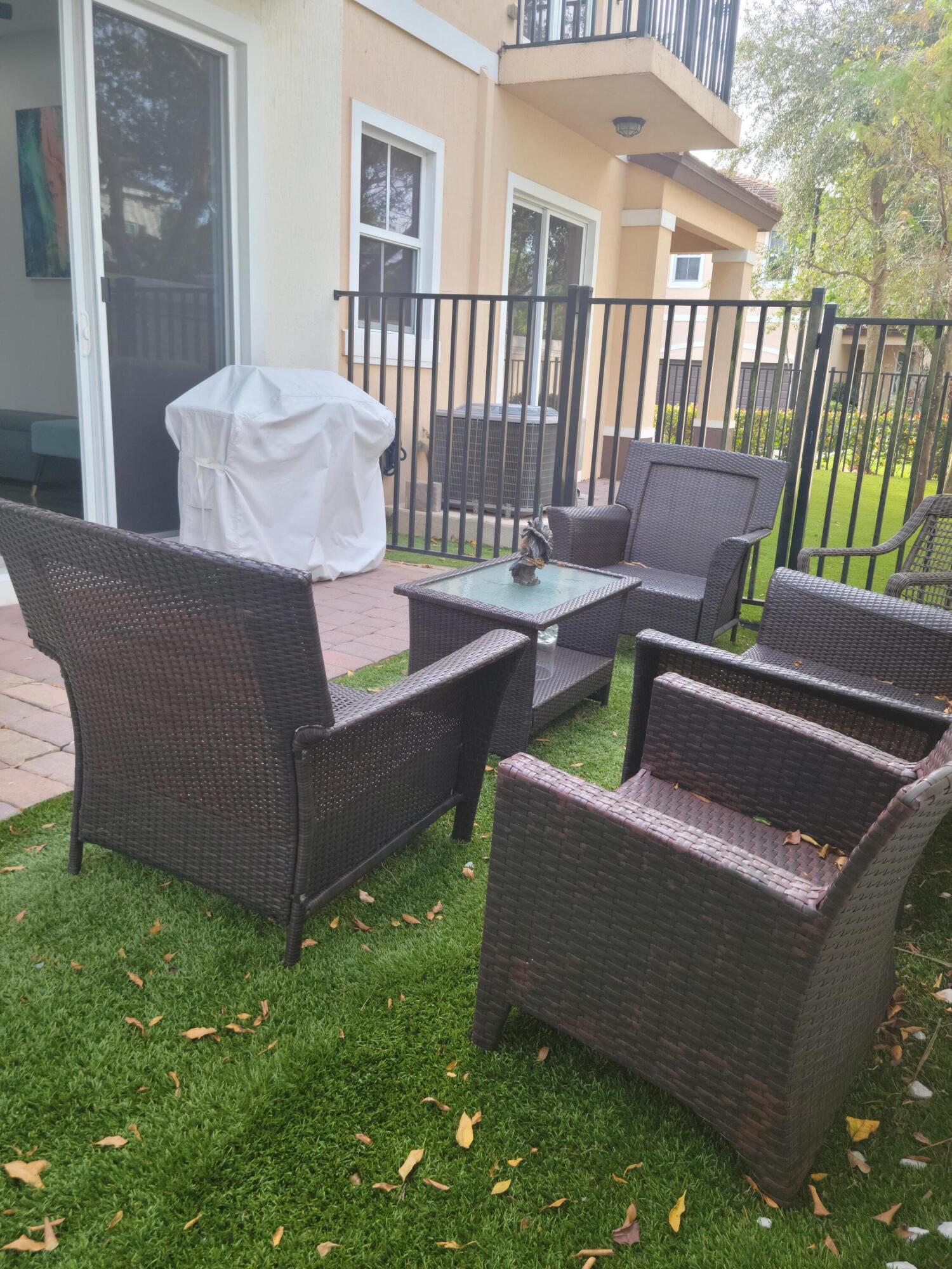 5150 HILLSBORO - Residential Lease