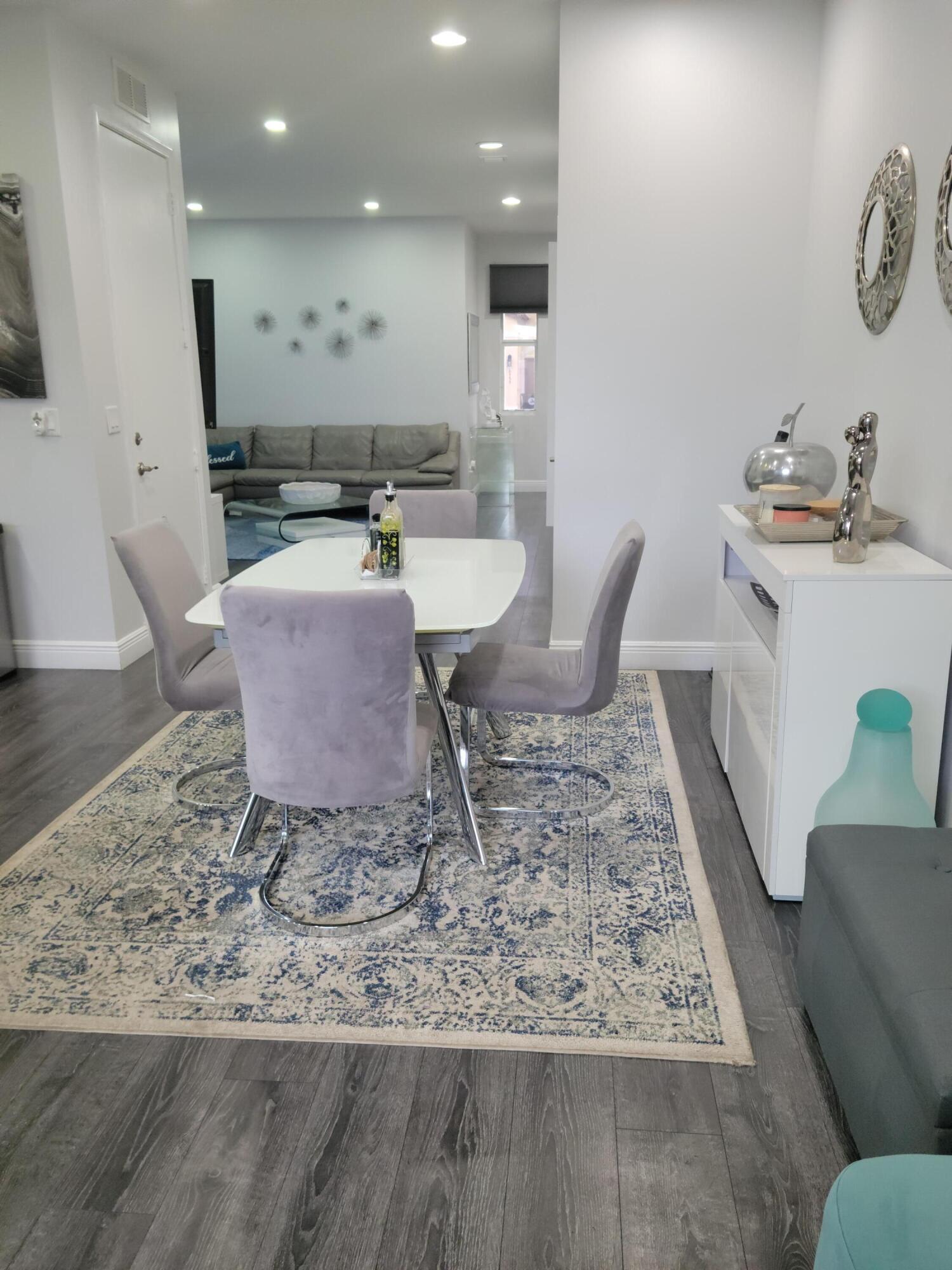 5150 HILLSBORO - Residential Lease