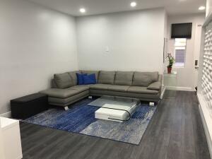 5150 HILLSBORO - Residential Lease