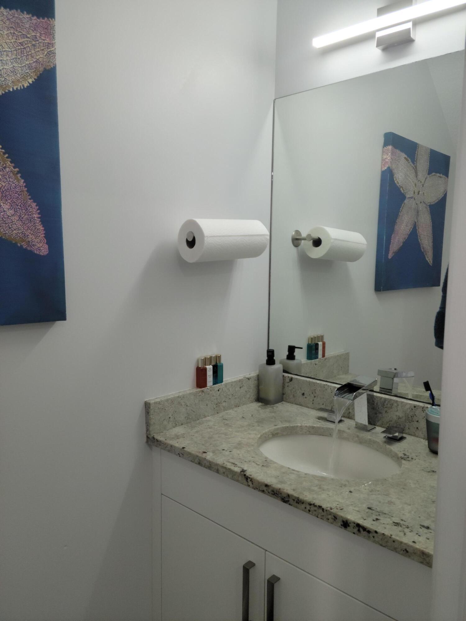 5150 HILLSBORO - Residential Lease