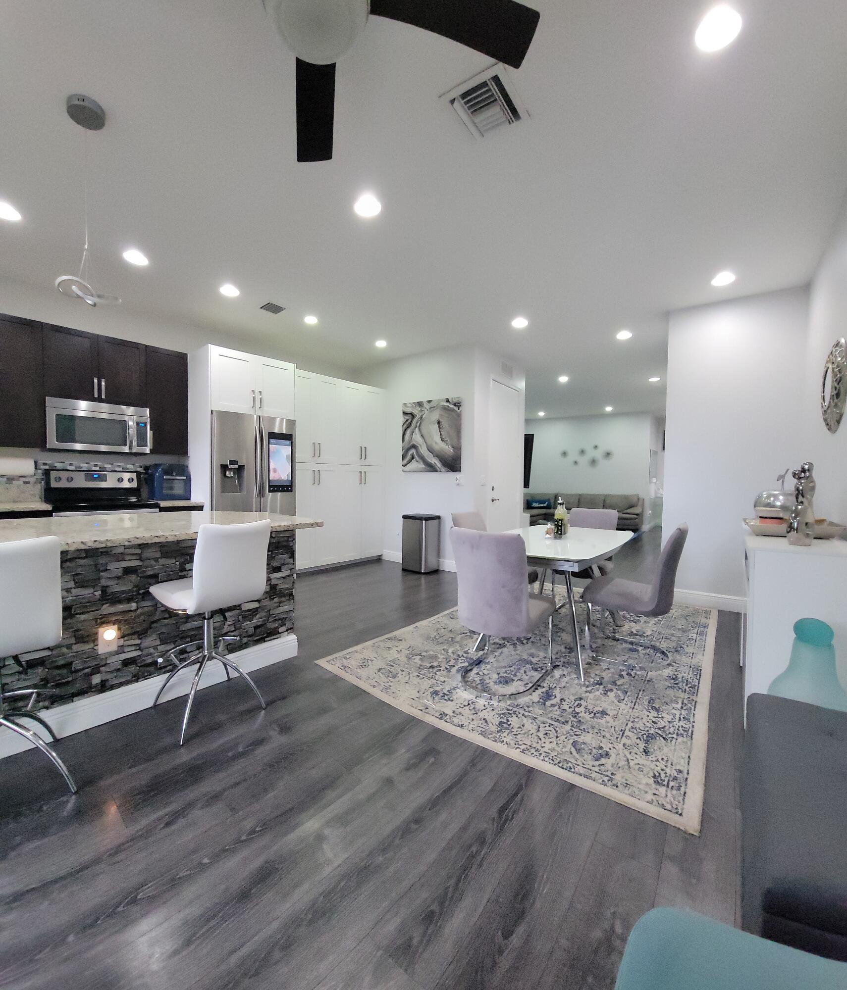 5150 HILLSBORO - Residential Lease