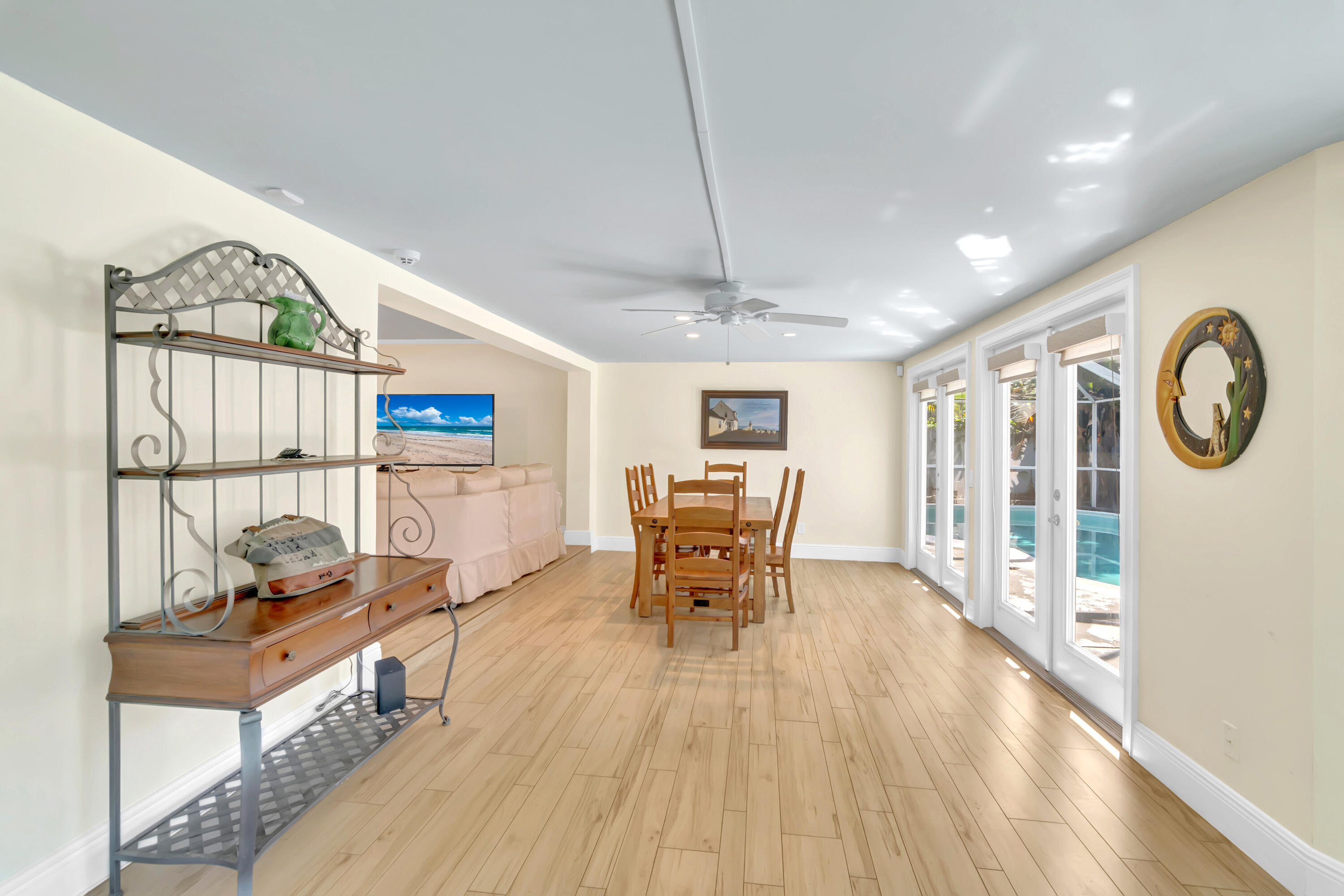 RIVER OAKS ESTATES UNIT 2 - Residential