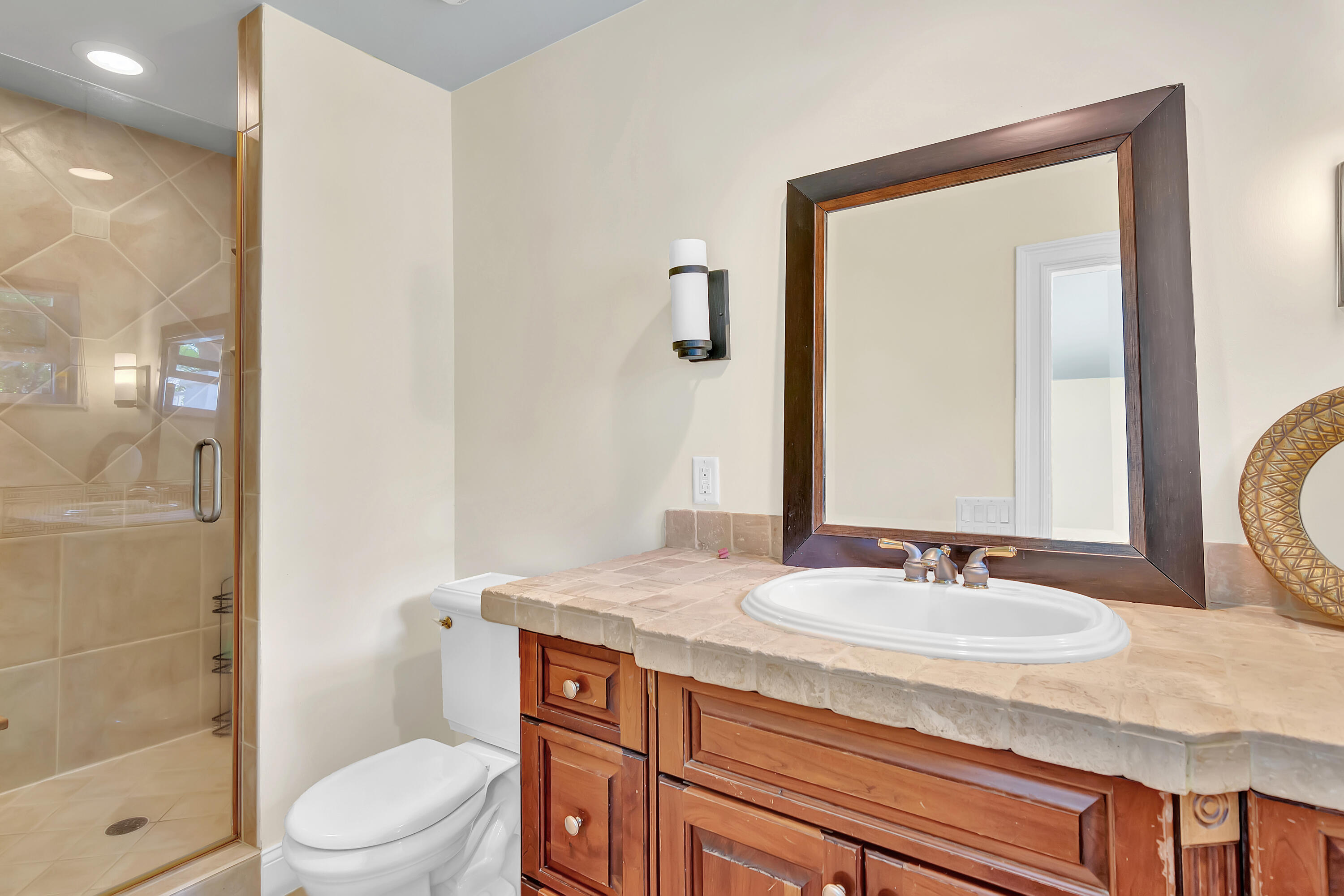 RIVER OAKS ESTATES UNIT 2 - Residential