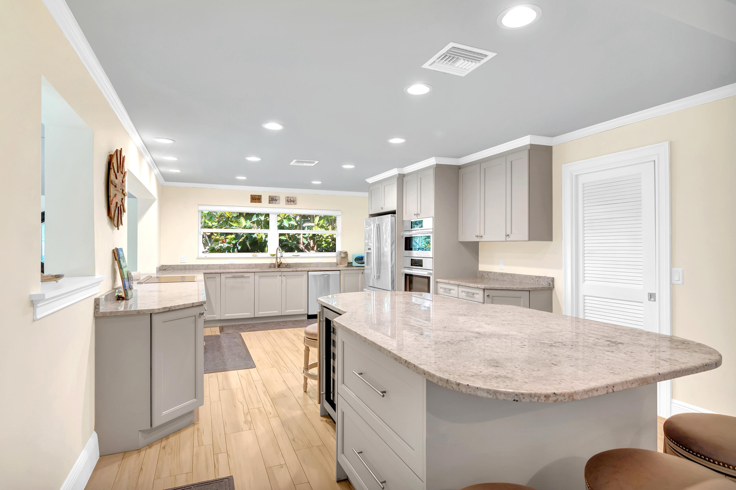 RIVER OAKS ESTATES UNIT 2 - Residential