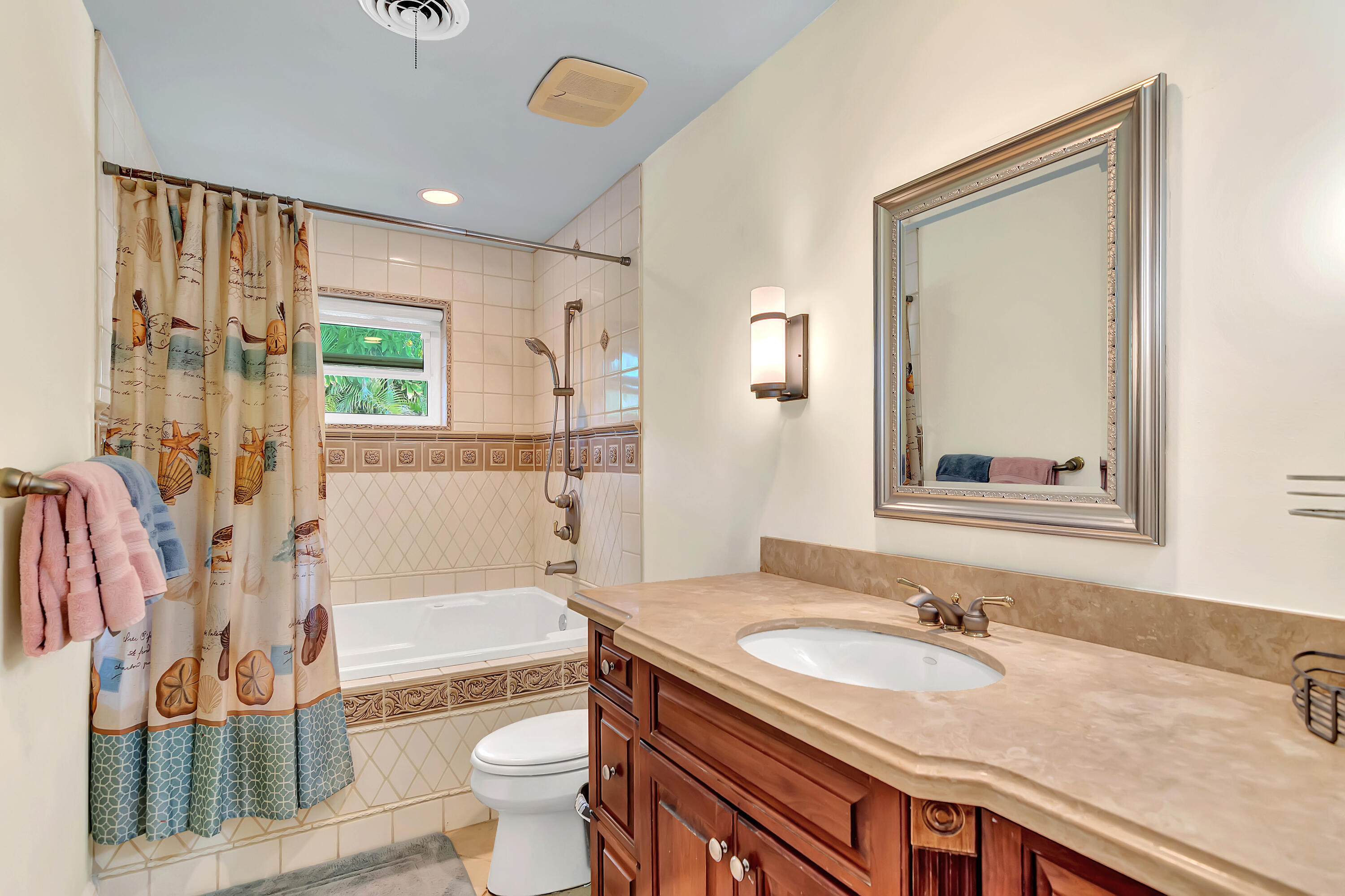 RIVER OAKS ESTATES UNIT 2 - Residential