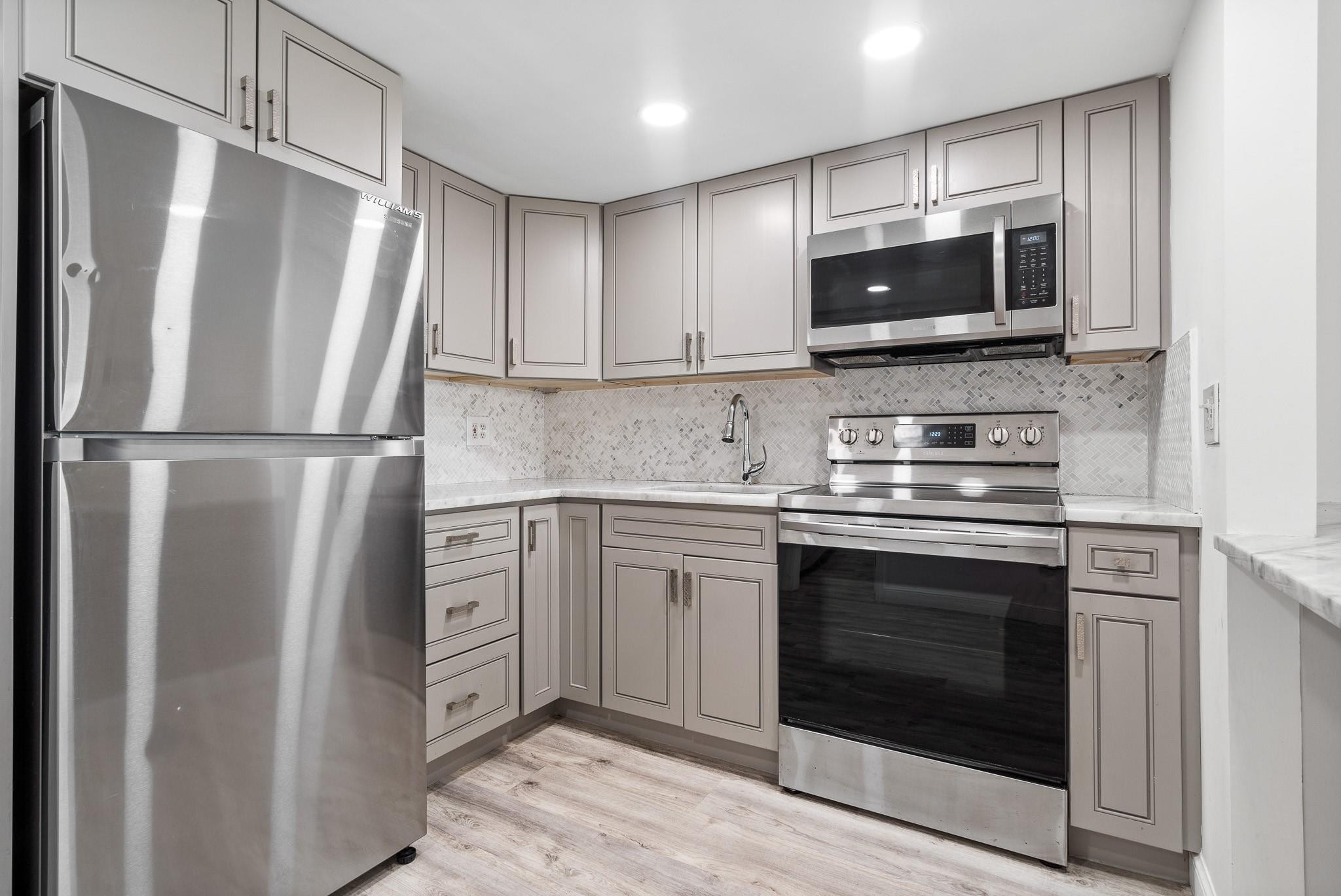 SUN SET APTS CO-OP - Residential Lease