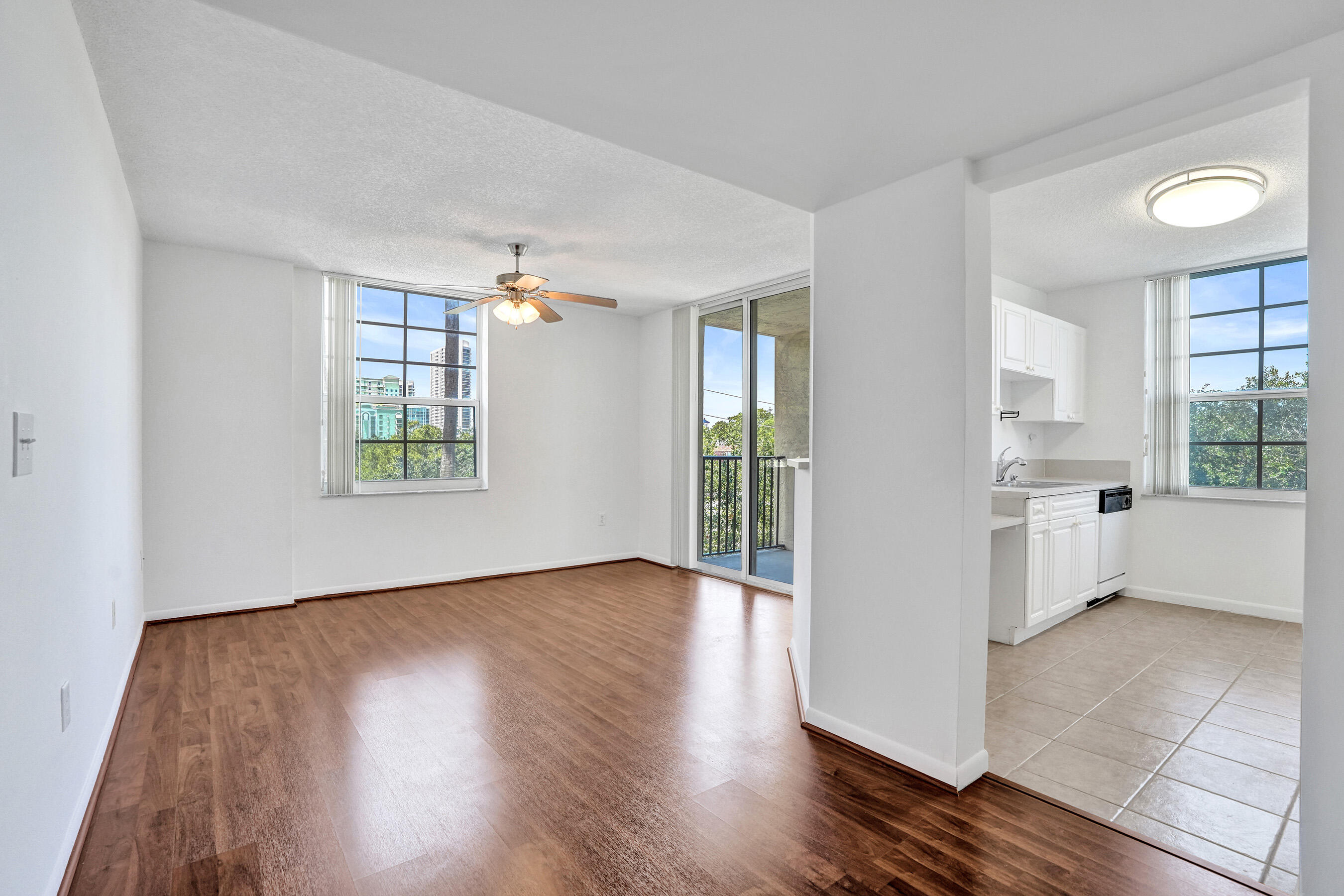 LAS OLAS BY THE RIVER CONDO - Residential