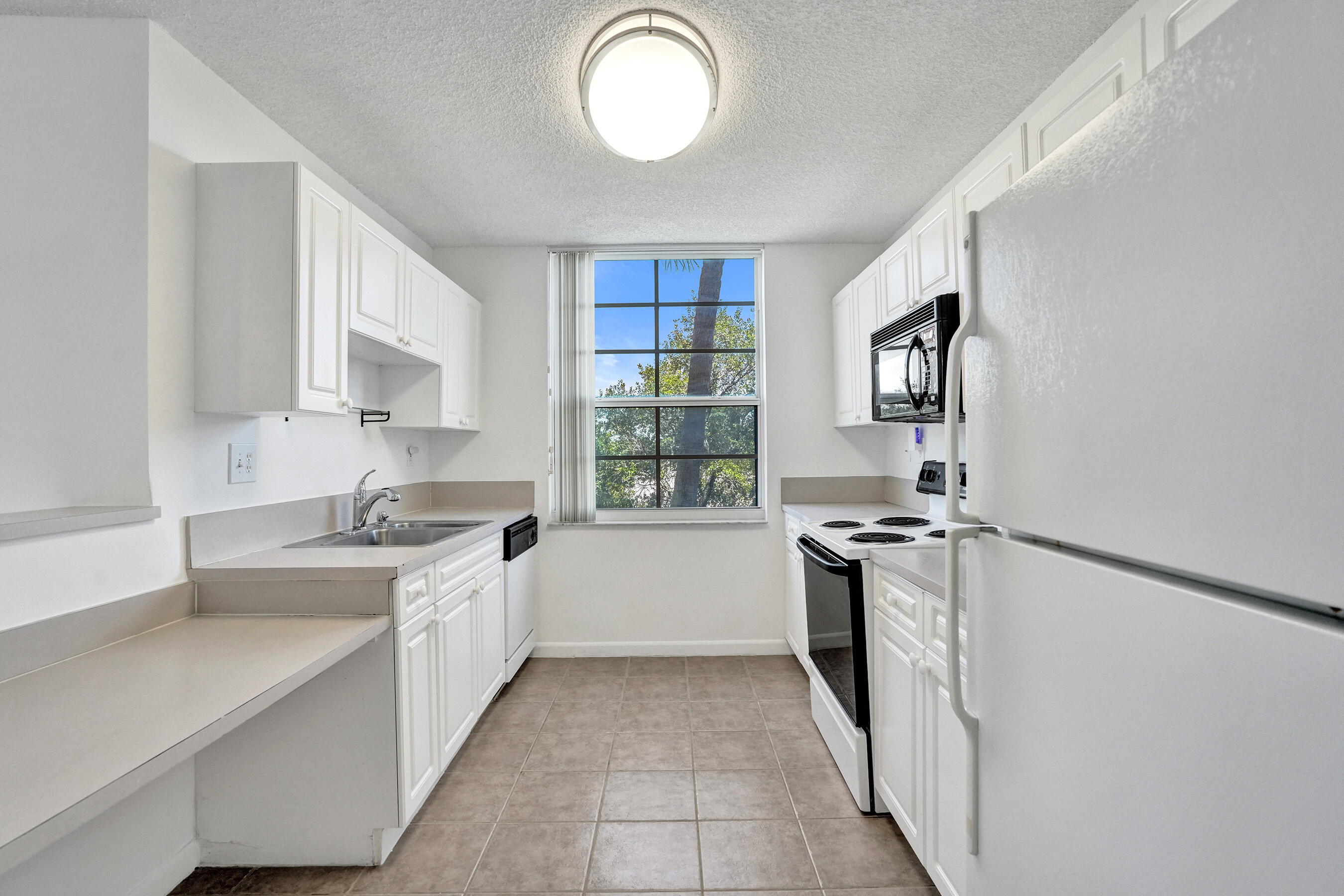 LAS OLAS BY THE RIVER CONDO - Residential