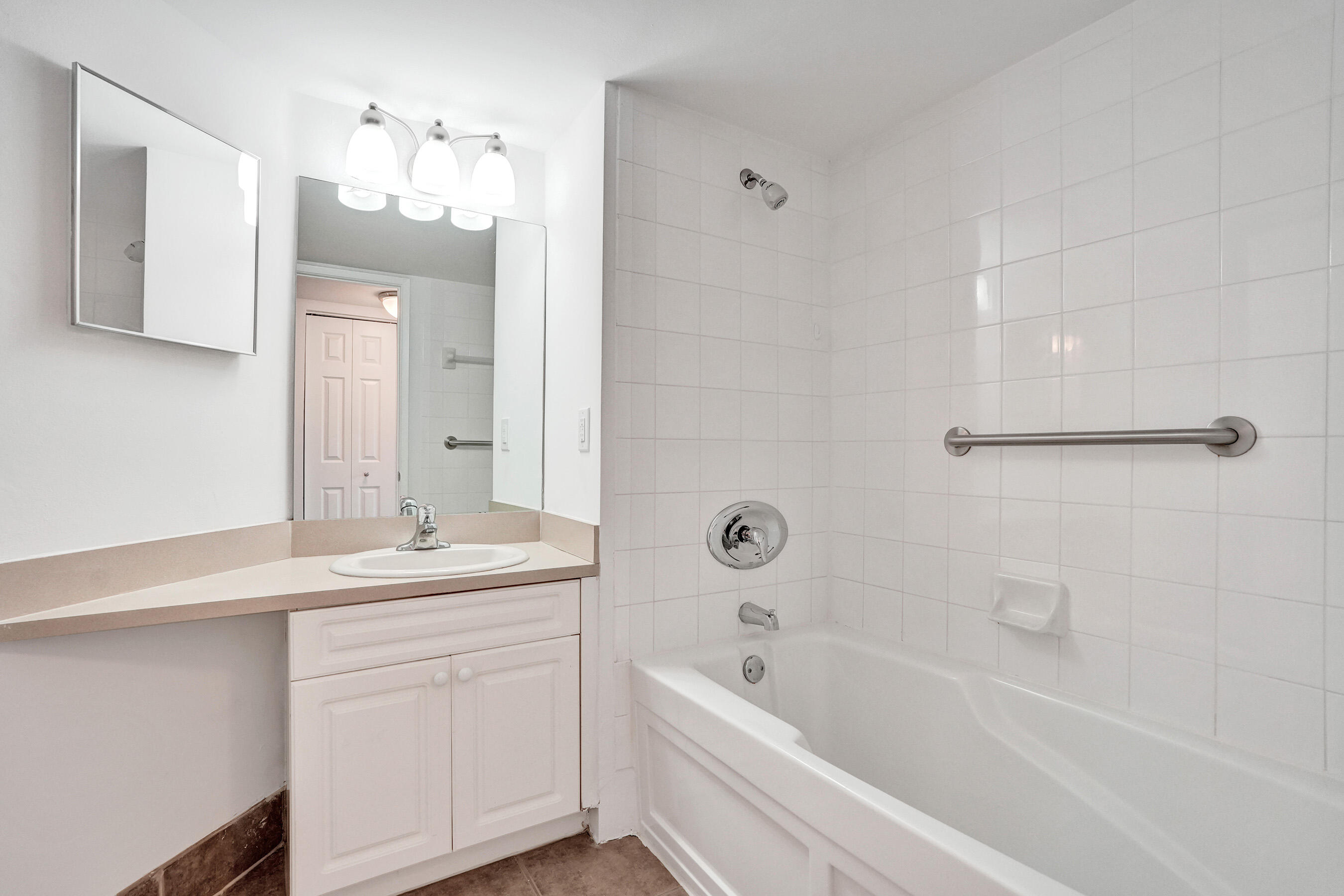 LAS OLAS BY THE RIVER CONDO - Residential