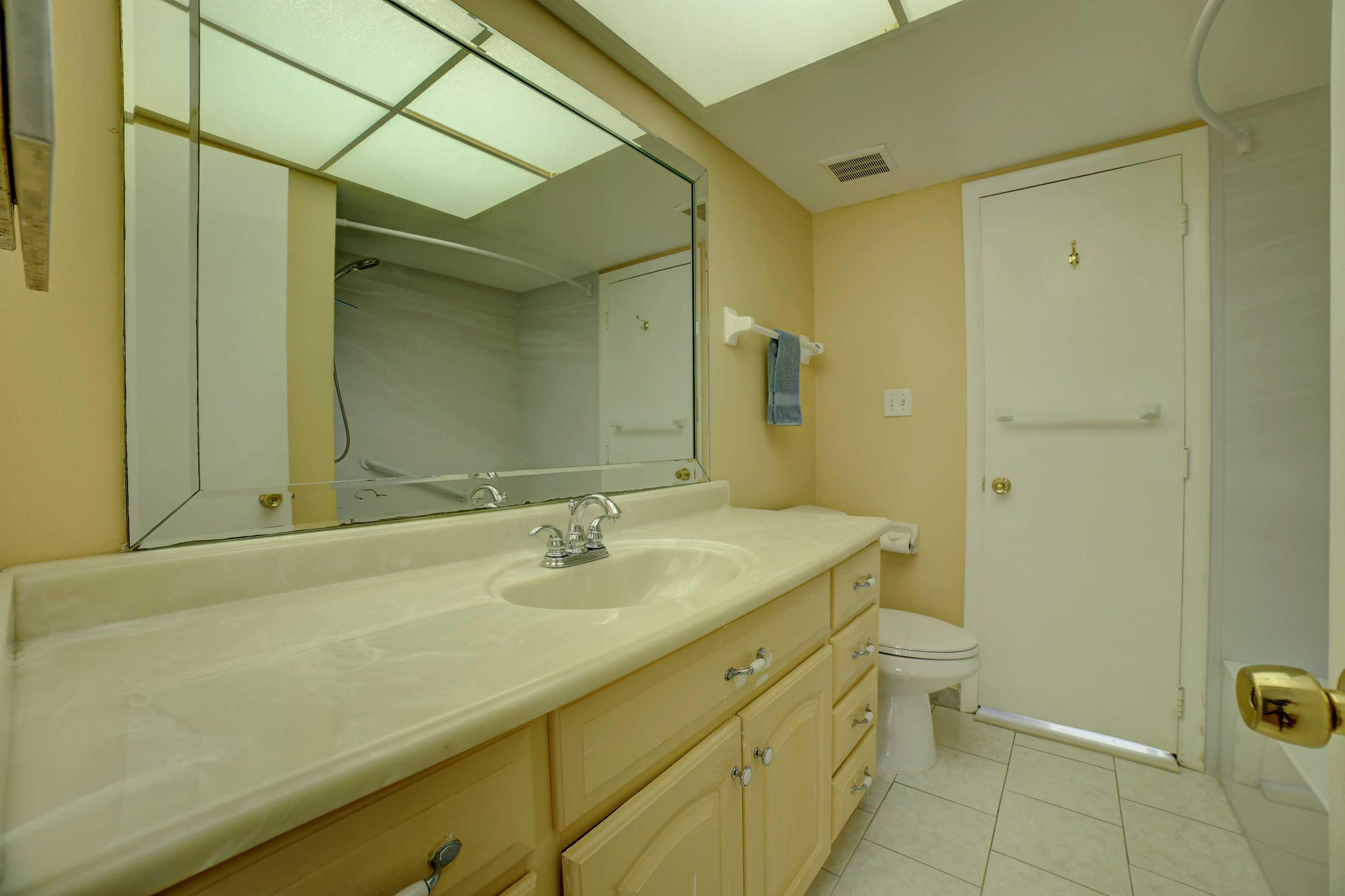 LEISUREVILLE LAKE CONDO - Residential