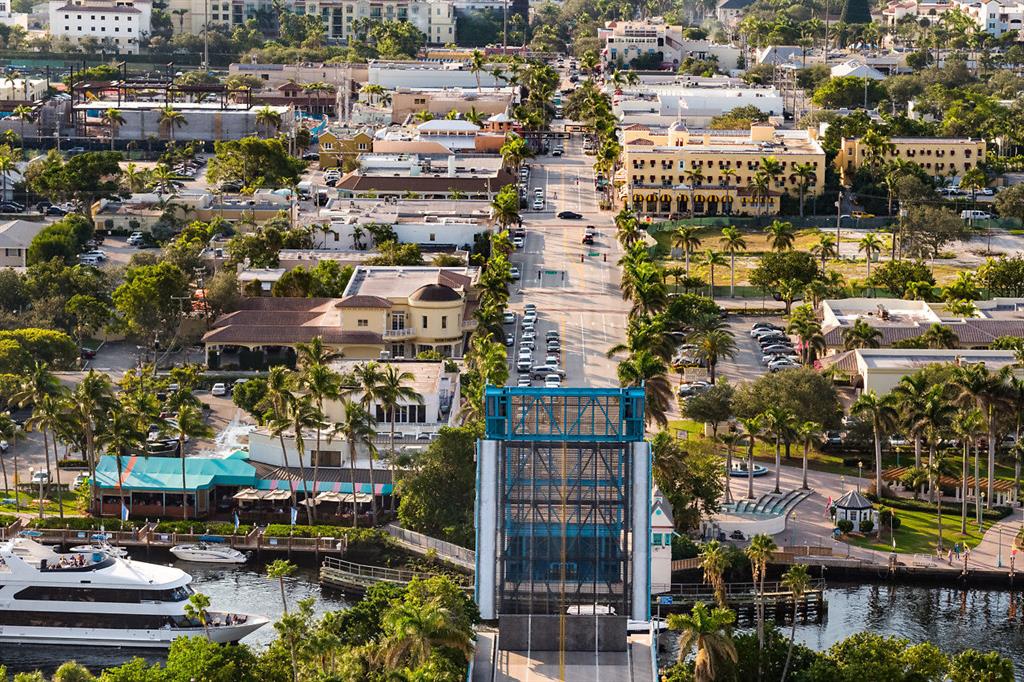 TROPIC ISLE - Residential