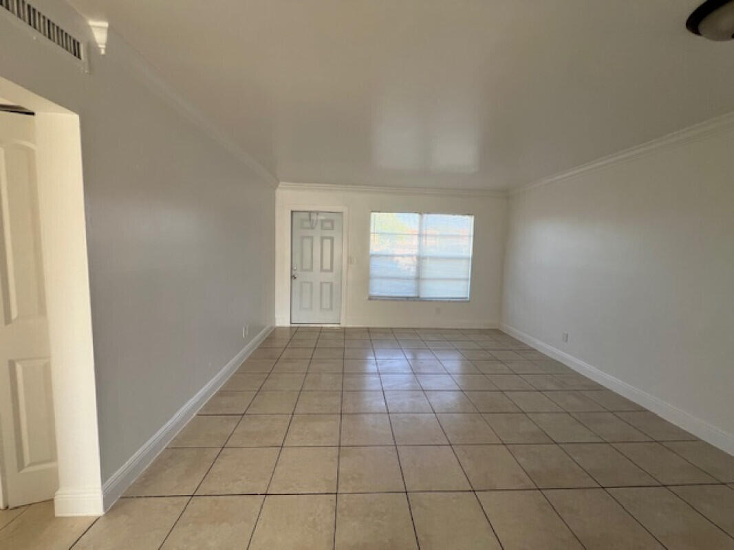 CITY SQUARE - Residential Lease