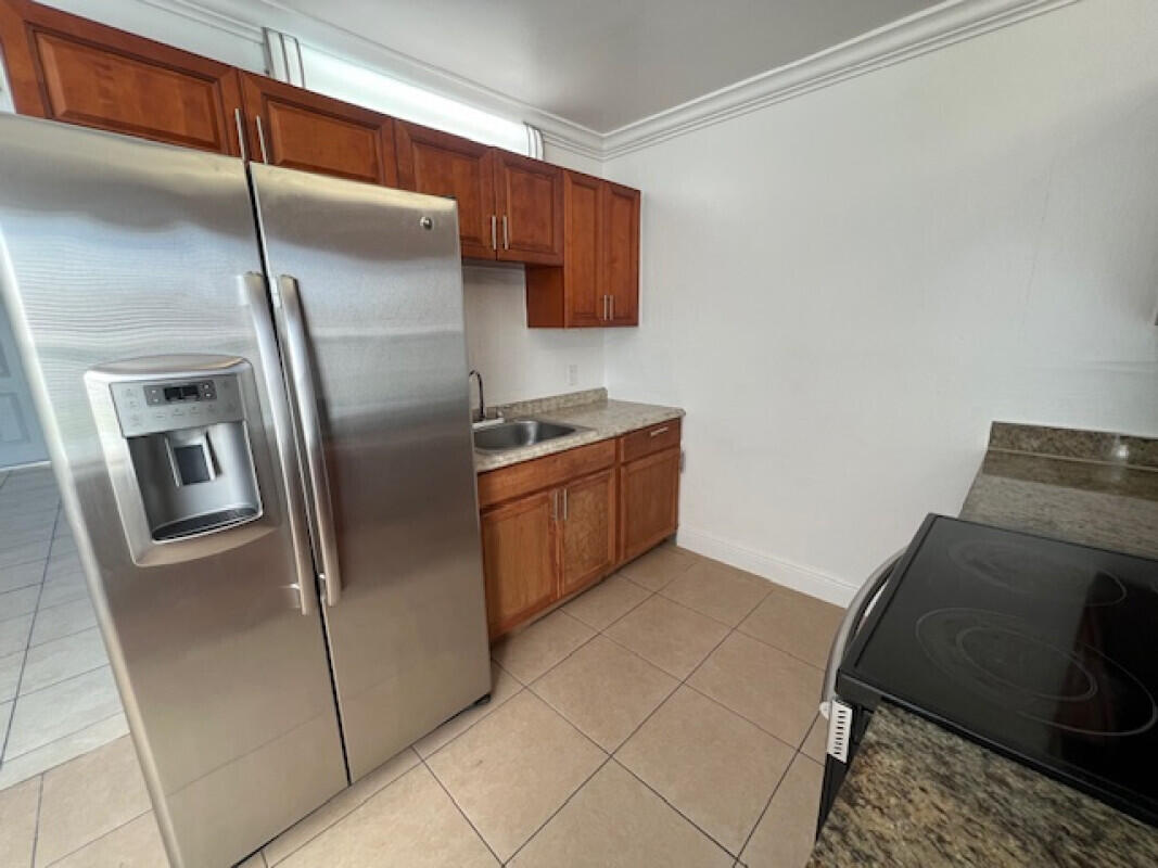 CITY SQUARE - Residential Lease